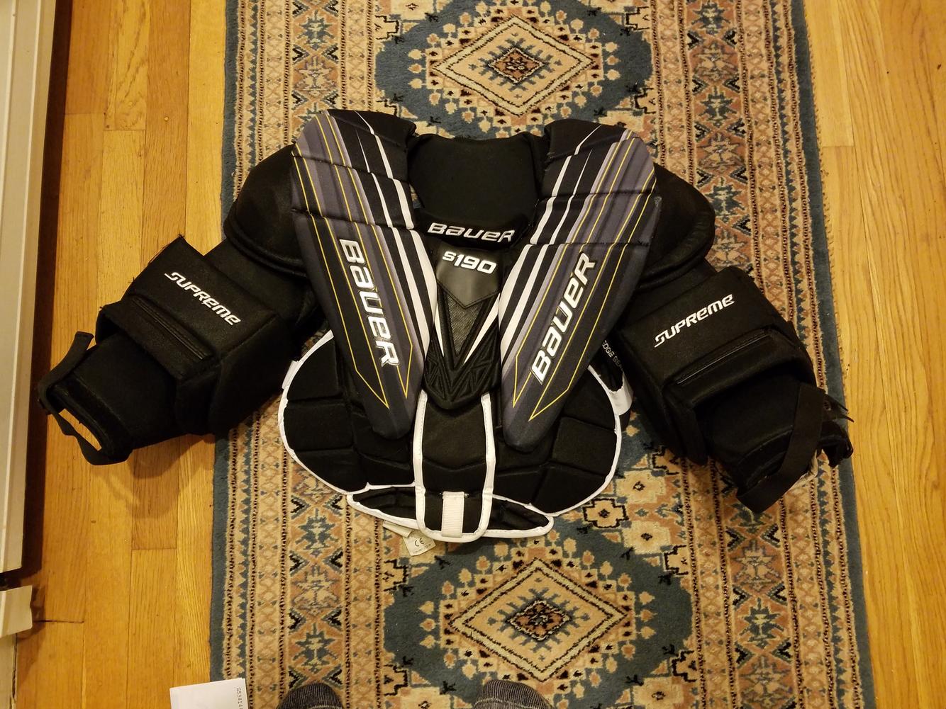Intermediate Medium Bauer Supreme S190 Chest and Arm Protector Goalie