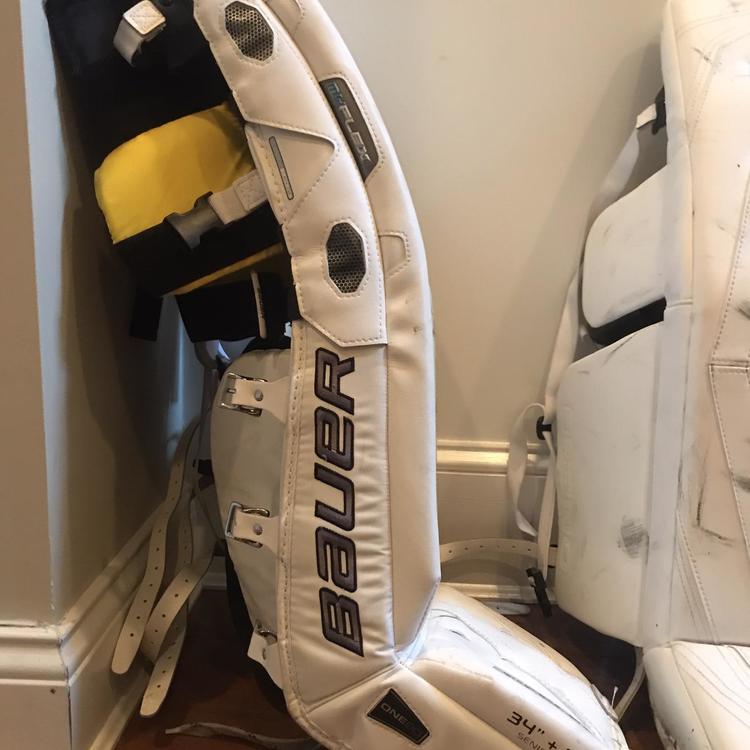 NEW USED ONCE White Senior 34" Bauer Supreme one90 Goalie Leg Pads