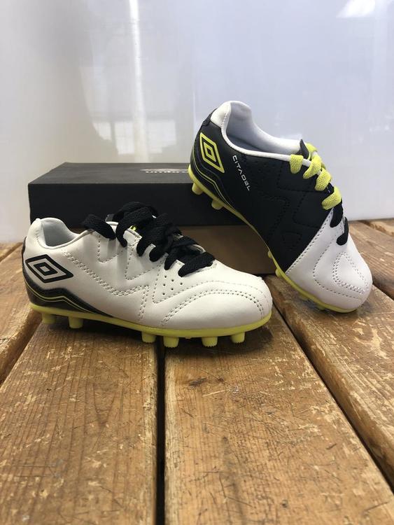 Used Umbro Youth 08.0 Cleat Soccer Outdoor Cleats SidelineSwap