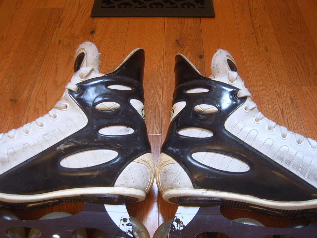 Ultra Rare Senior Nike Zoom Air Accel Elite Inline/Roller Hockey Skates