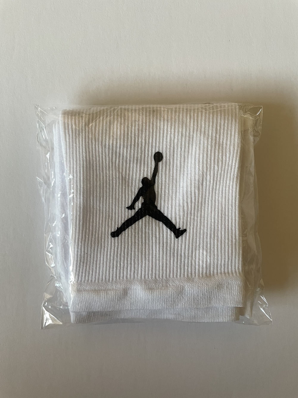 NEW White Jordan Arm Sleeve Pair SidelineSwap