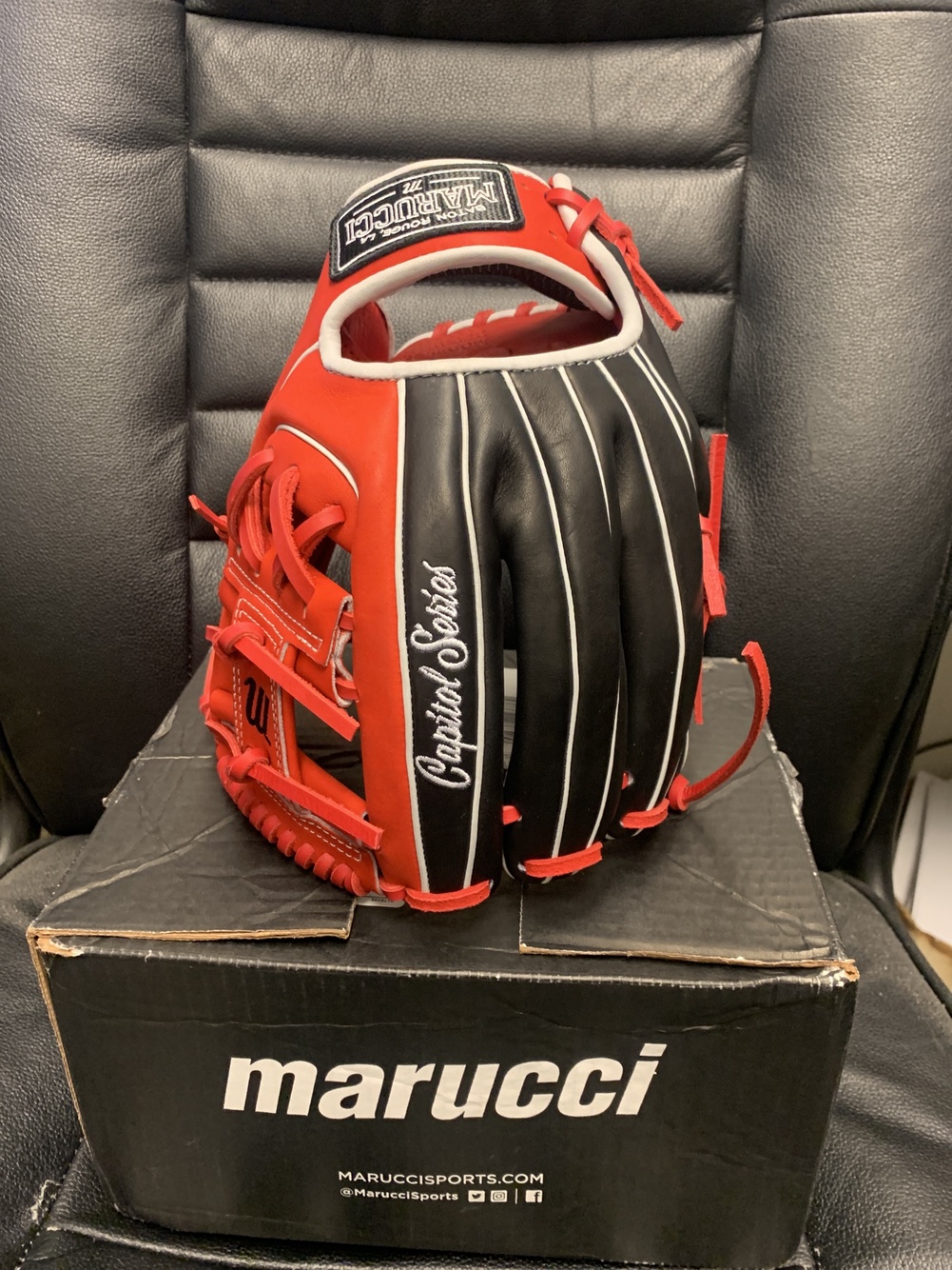Marucci Night Shift Scarface , Red New Infield 11.5" Capitol Series
