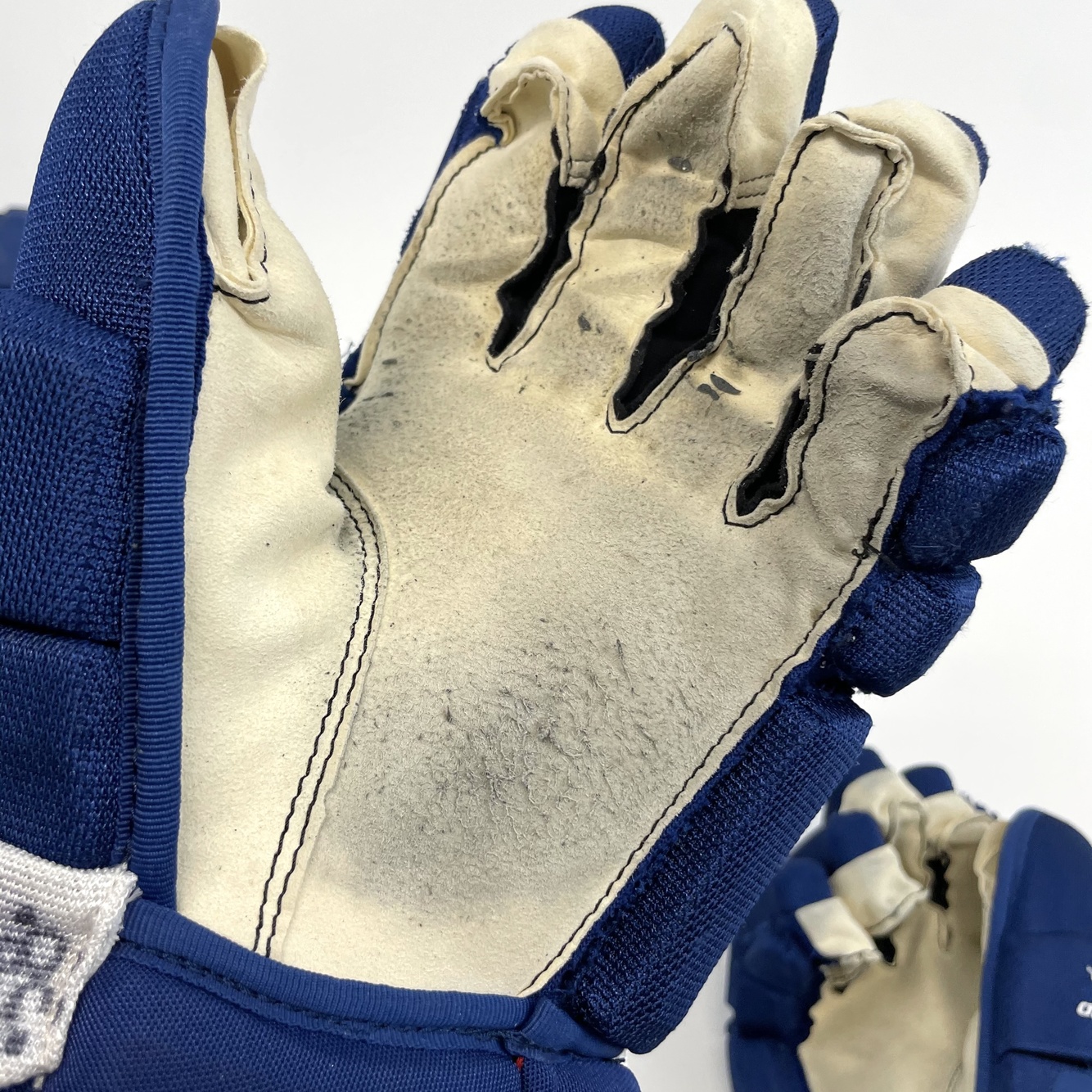 Used Royal Blue Bauer Vapor 1X Pro Gloves 14" Lightning Savard