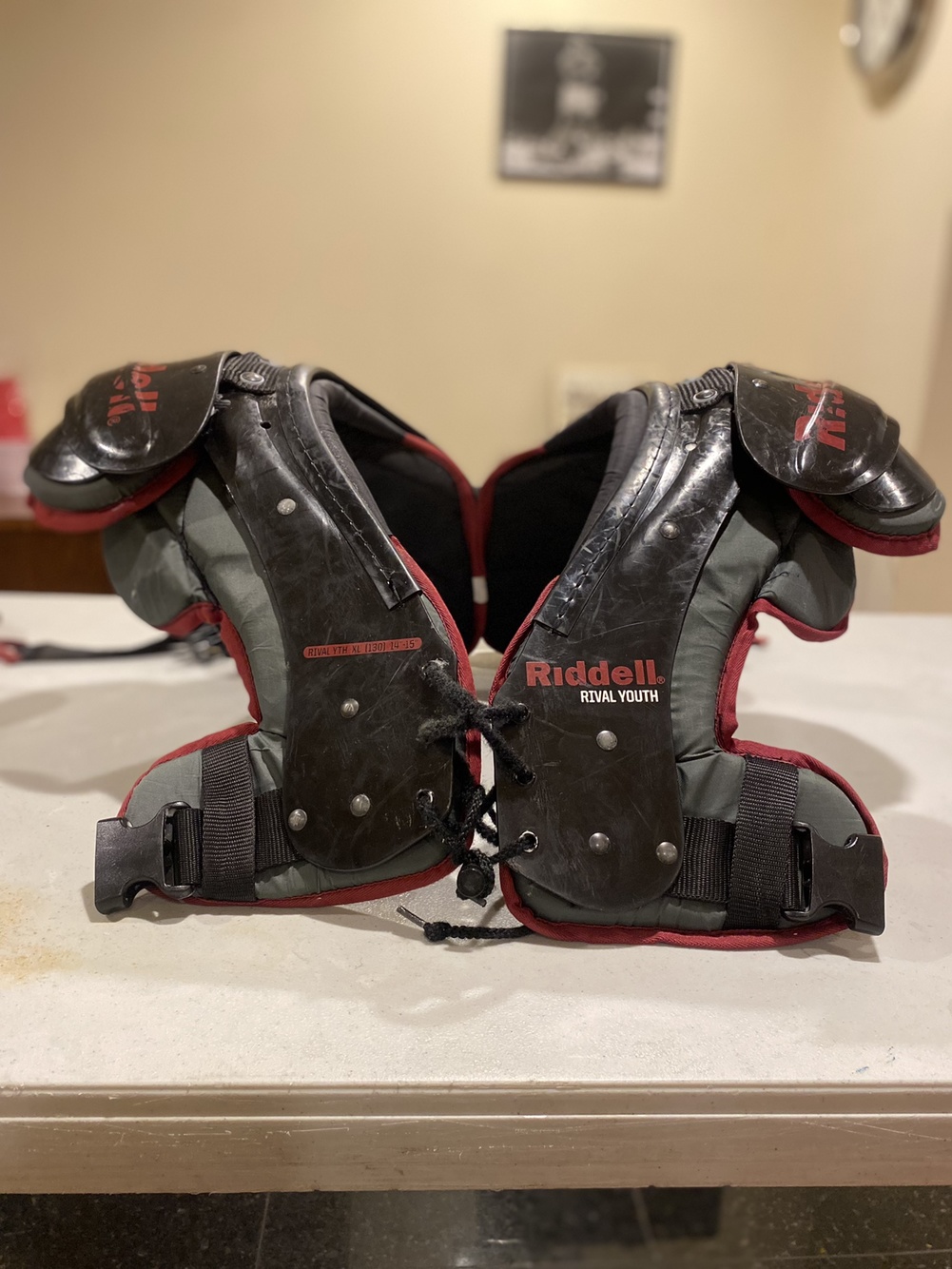 Riddell Rival Youth Shoulder Pads With Flak Jacket SidelineSwap