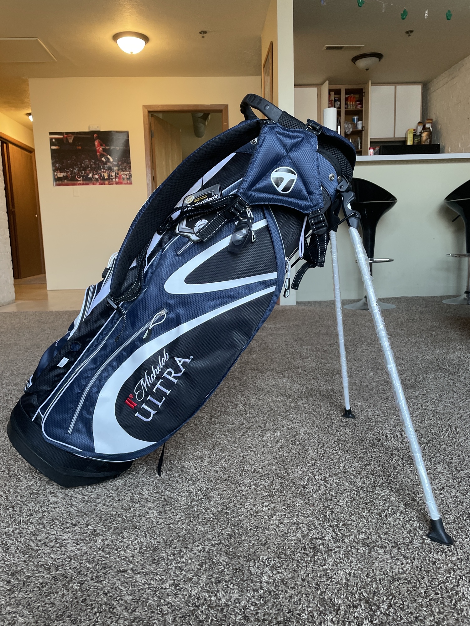 *BN Taylormade LE Michelob ULTRA Golf Bag SidelineSwap