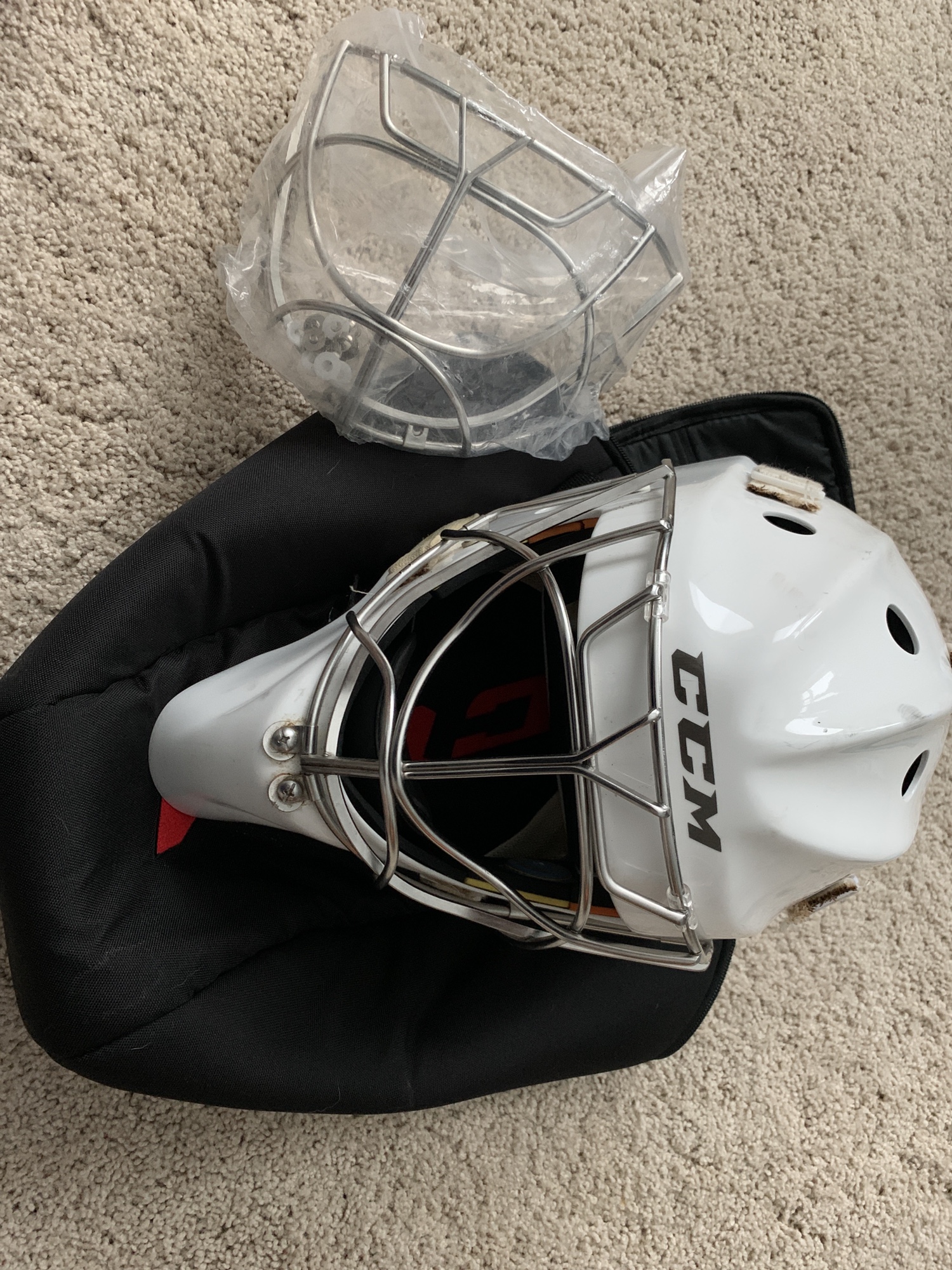 CCM Axis pro goalie Mask SidelineSwap