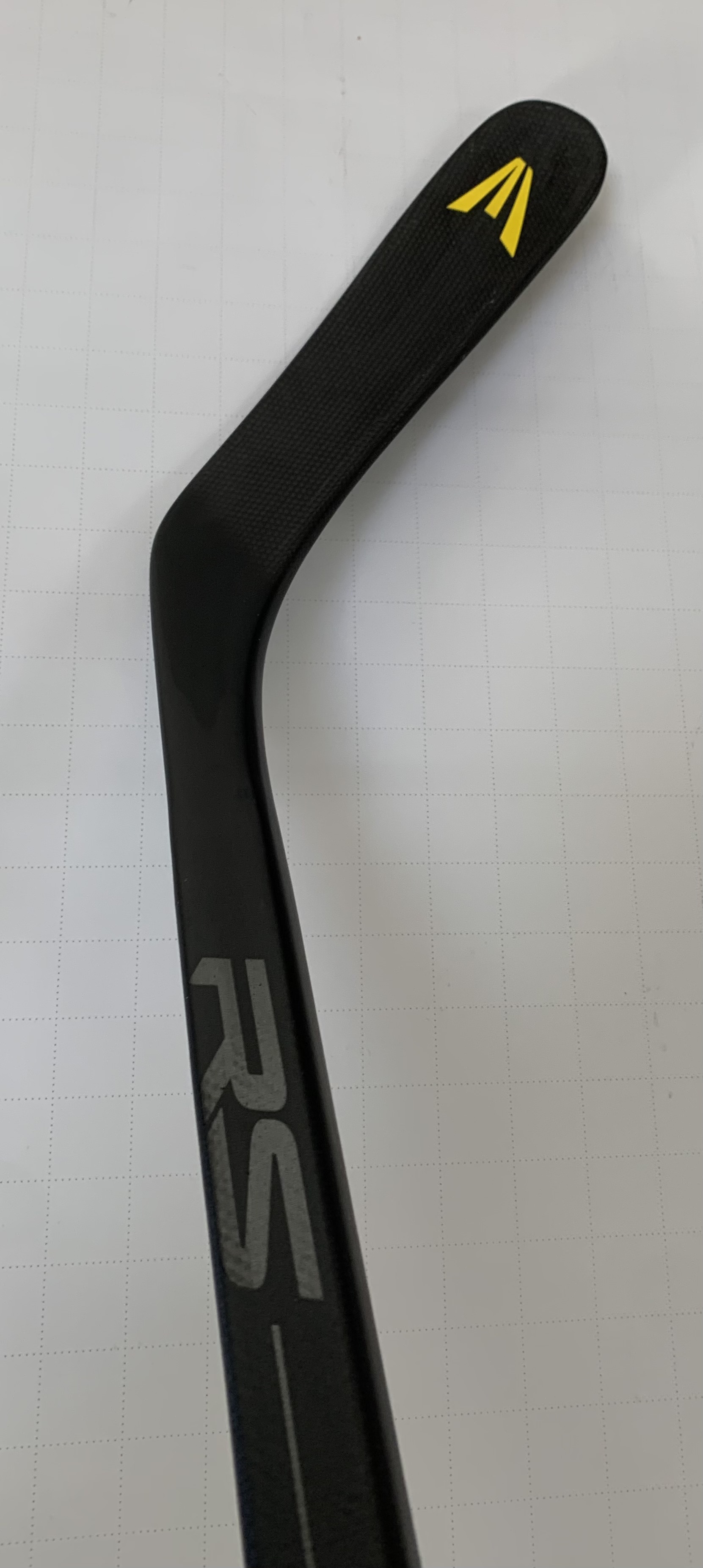 New Right Handed Easton Stealth RS Hockey Stick Pro Stock SidelineSwap