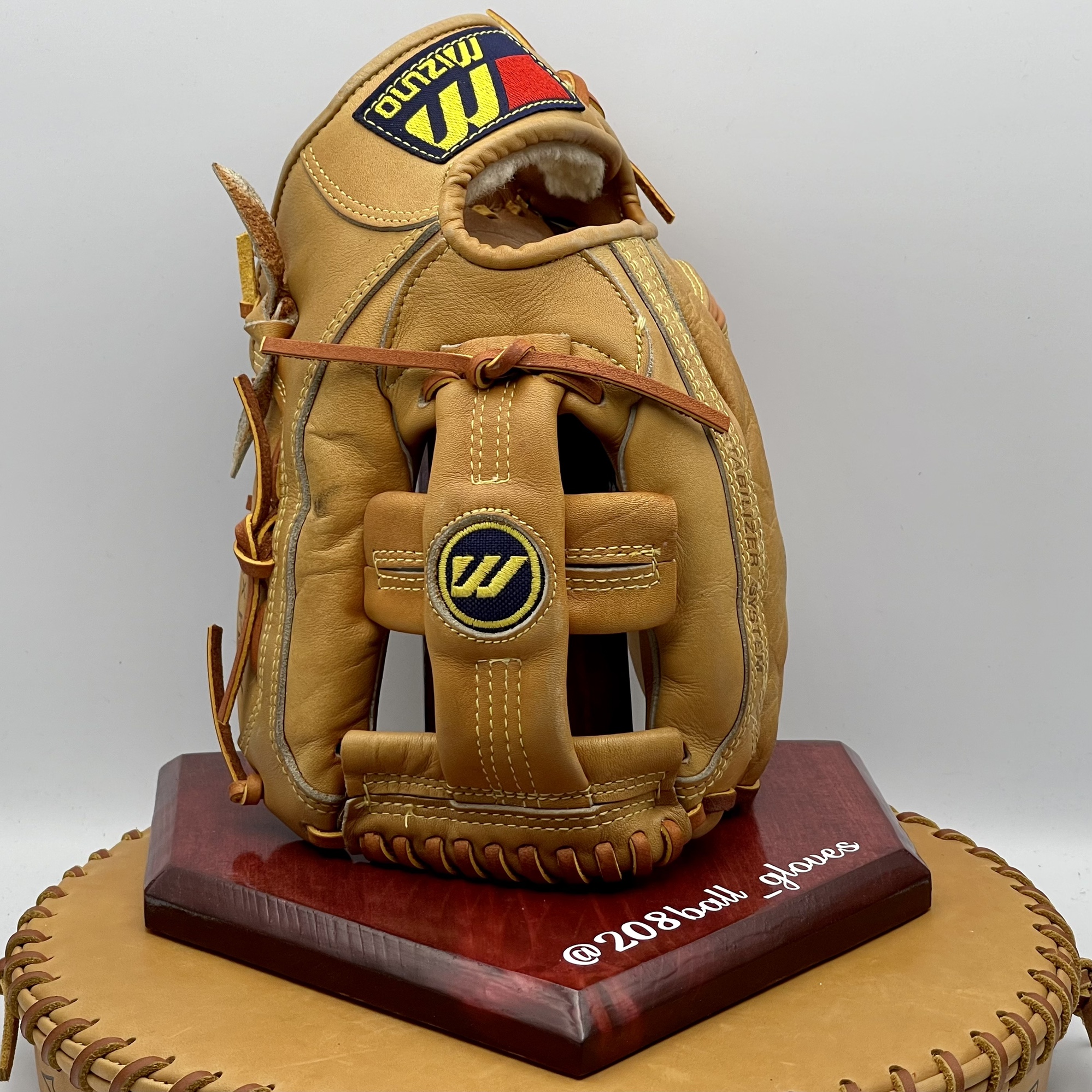 MIZUNO GIC6 WORLD WIN BASEBALL GLOVE MADE IN JAPAN SidelineSwap