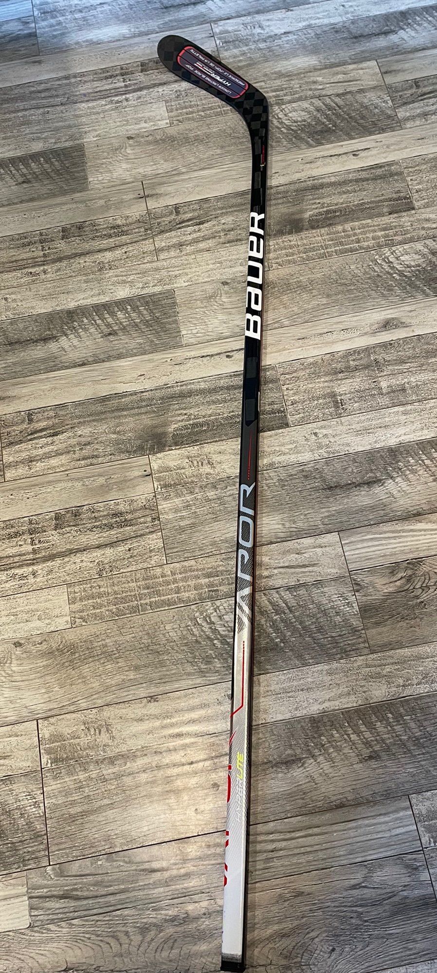 New! 70 Flex LH P28 Vapor Hyperlite Hockey Stick SidelineSwap