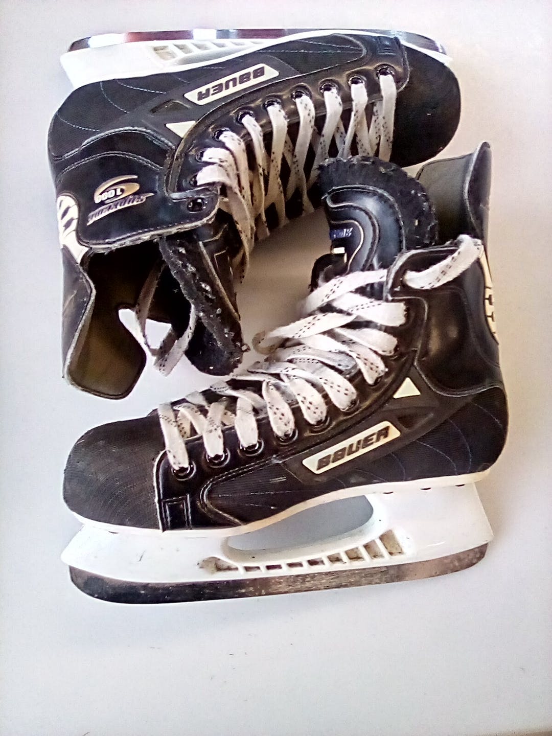 Used Bauer Supreme 1000 Senior 7.5 Ice Hockey Skates SidelineSwap
