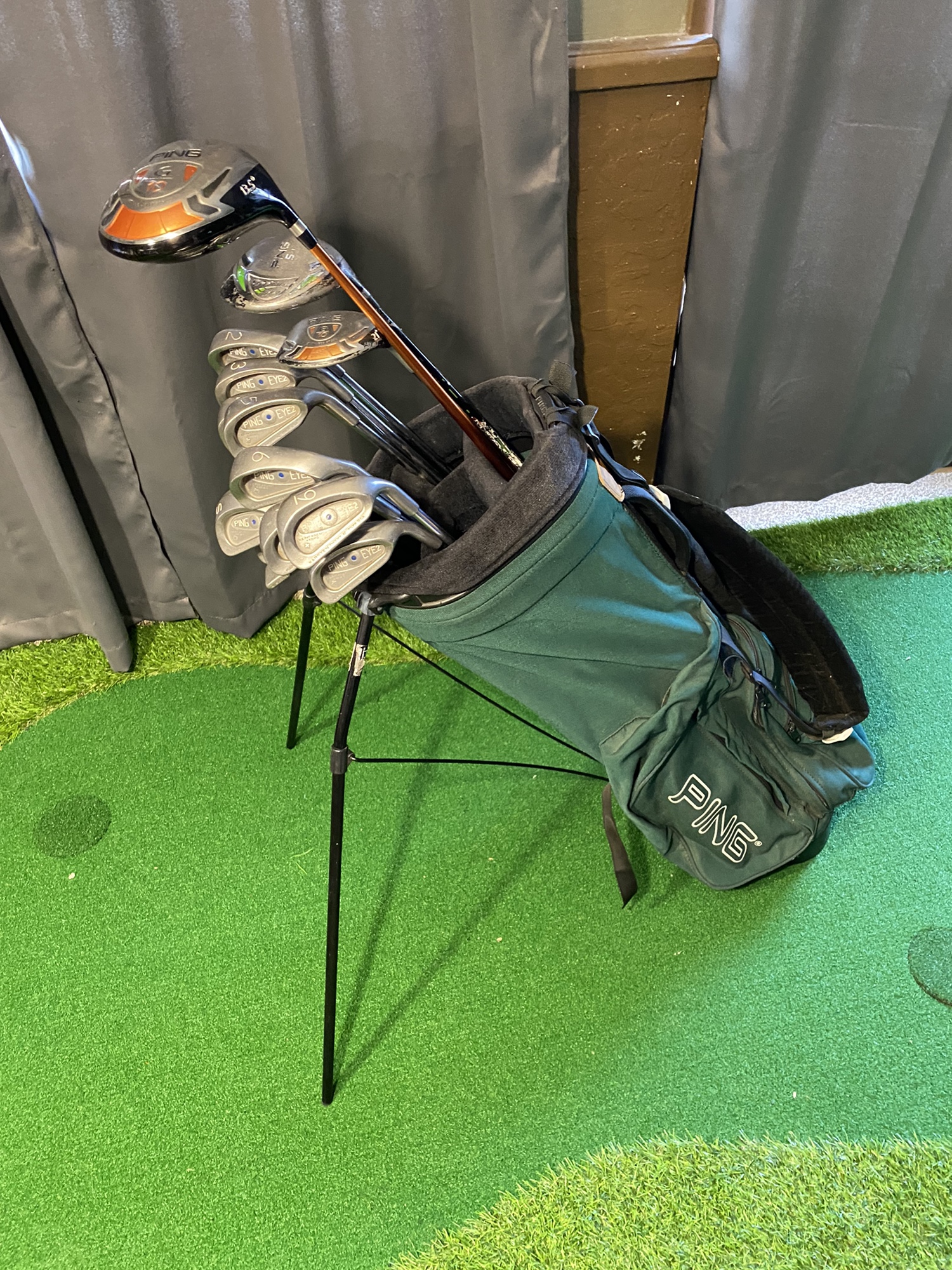 Ping complete mens golf club set right handed with ping hoofer stand