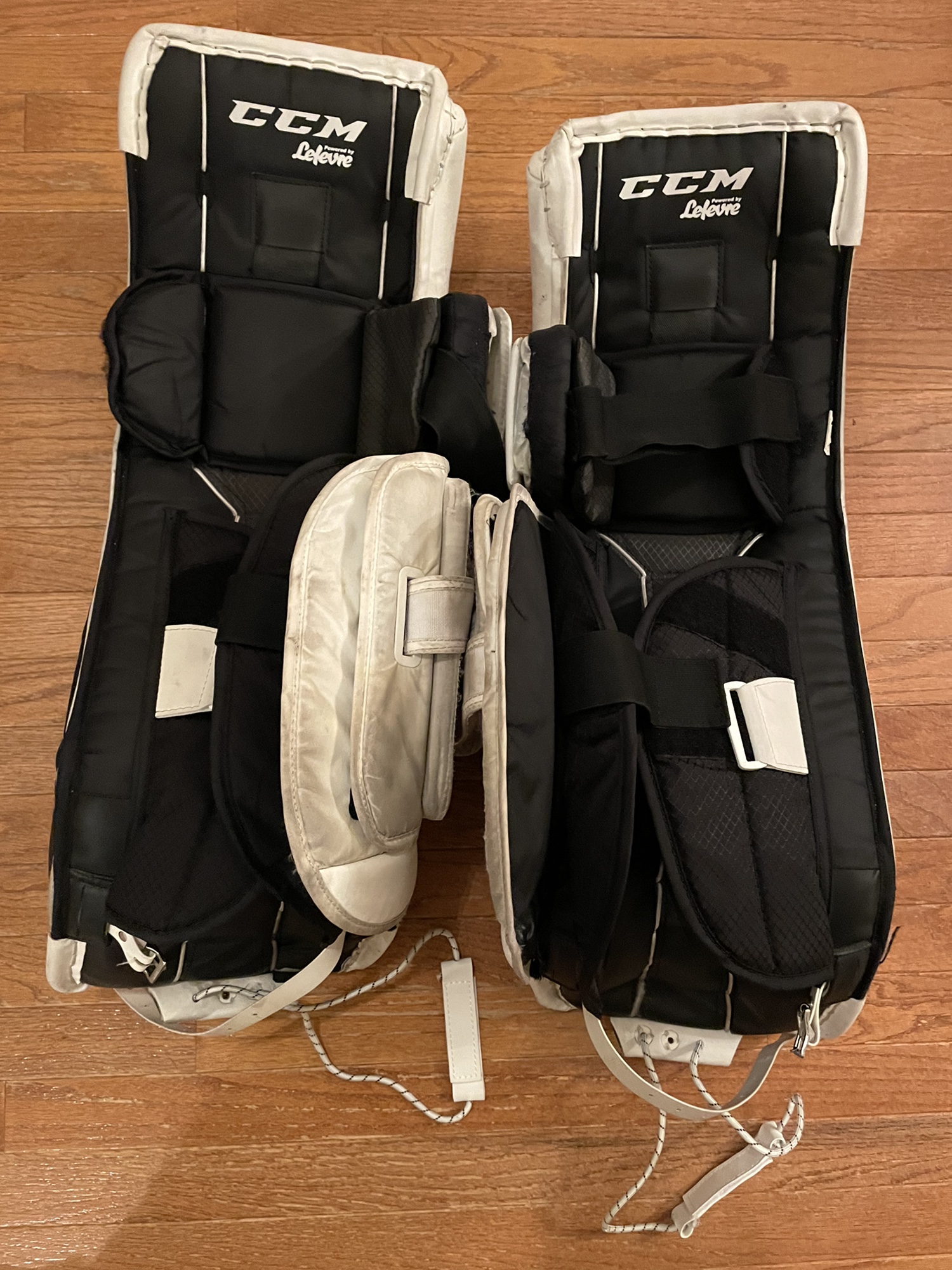 CCM P2.5 goalie pads SidelineSwap