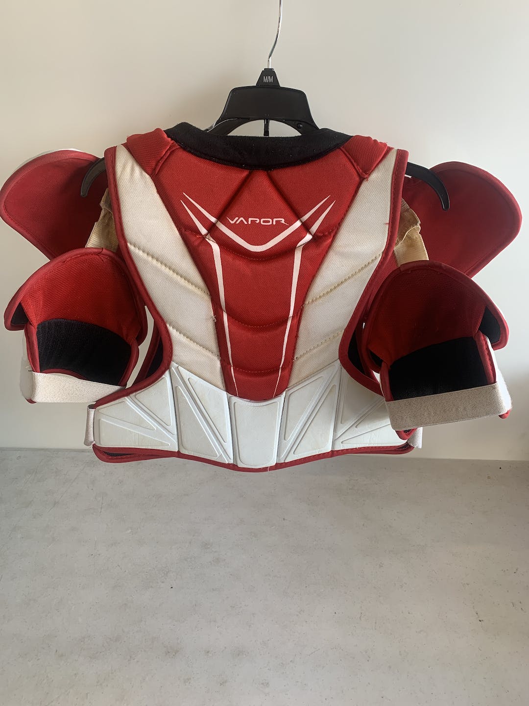 Used Bauer Apx 2 Md Hockey Shoulder Pads SidelineSwap