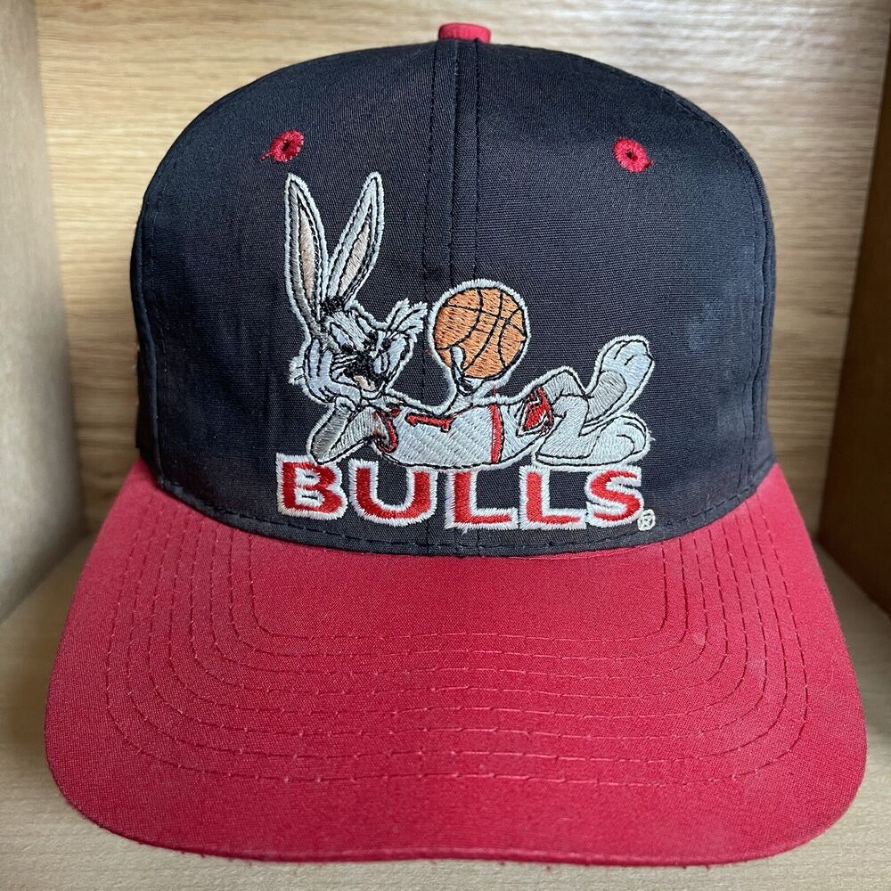 Vintage Logo 7 Chicago Bulls Bugs Bunny NBA Snapback Hat Looney Tunes