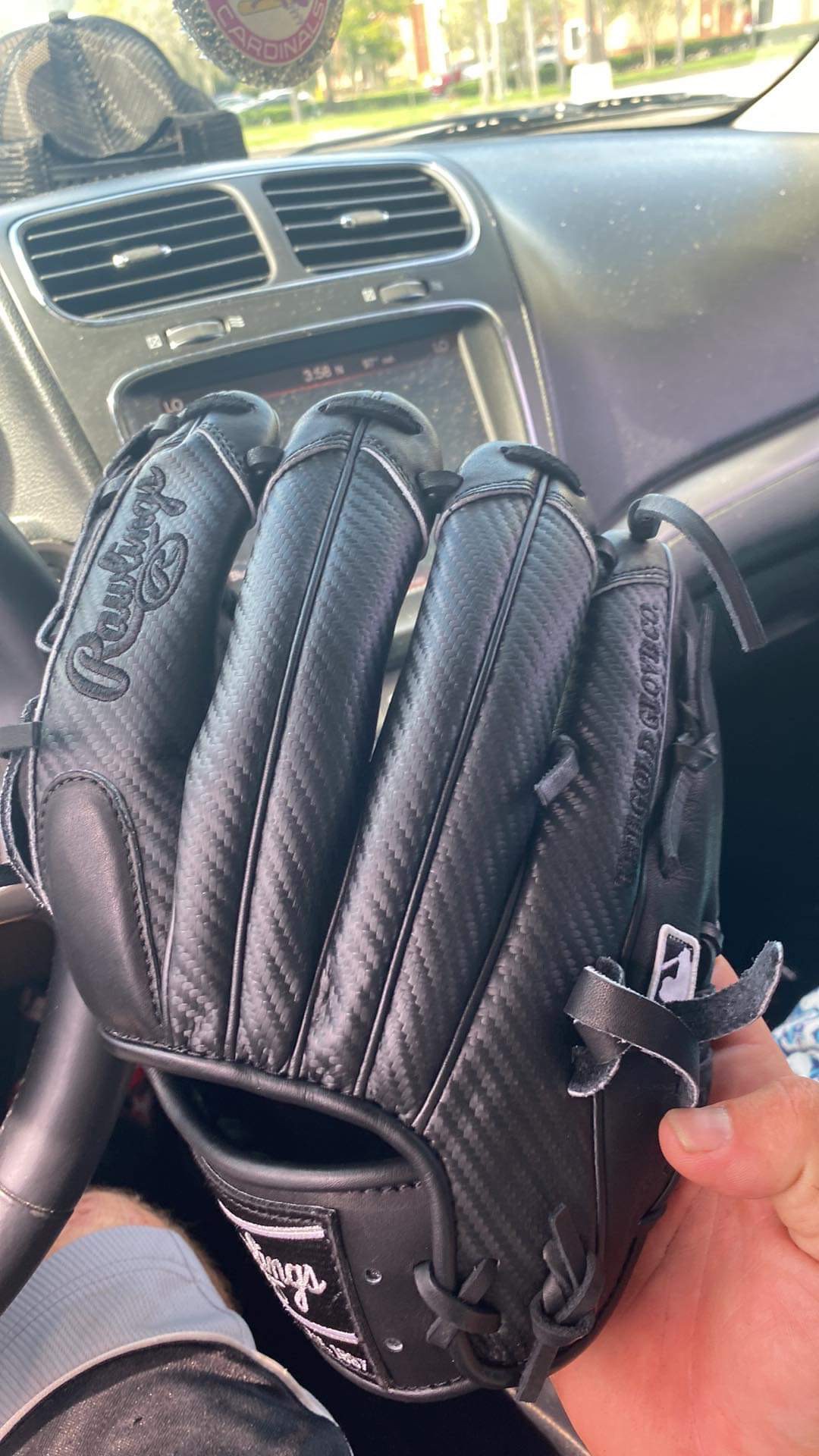 New Left Hand Throw 11.75" Baseball Glove SidelineSwap