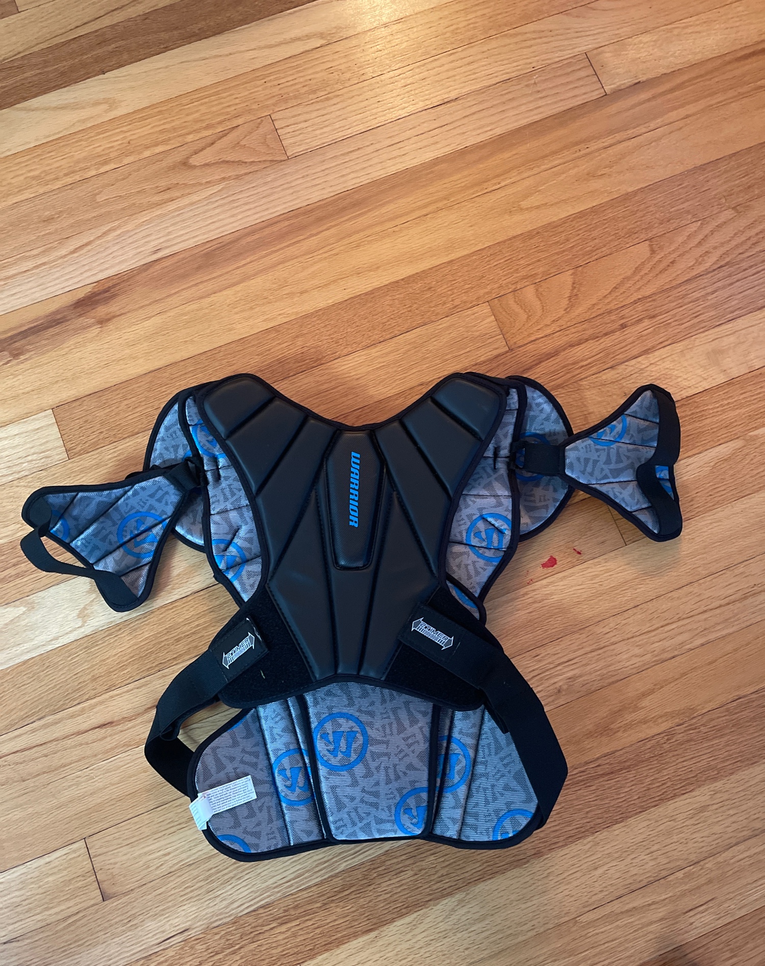Mens lacrosse shoulder/chest pads SidelineSwap