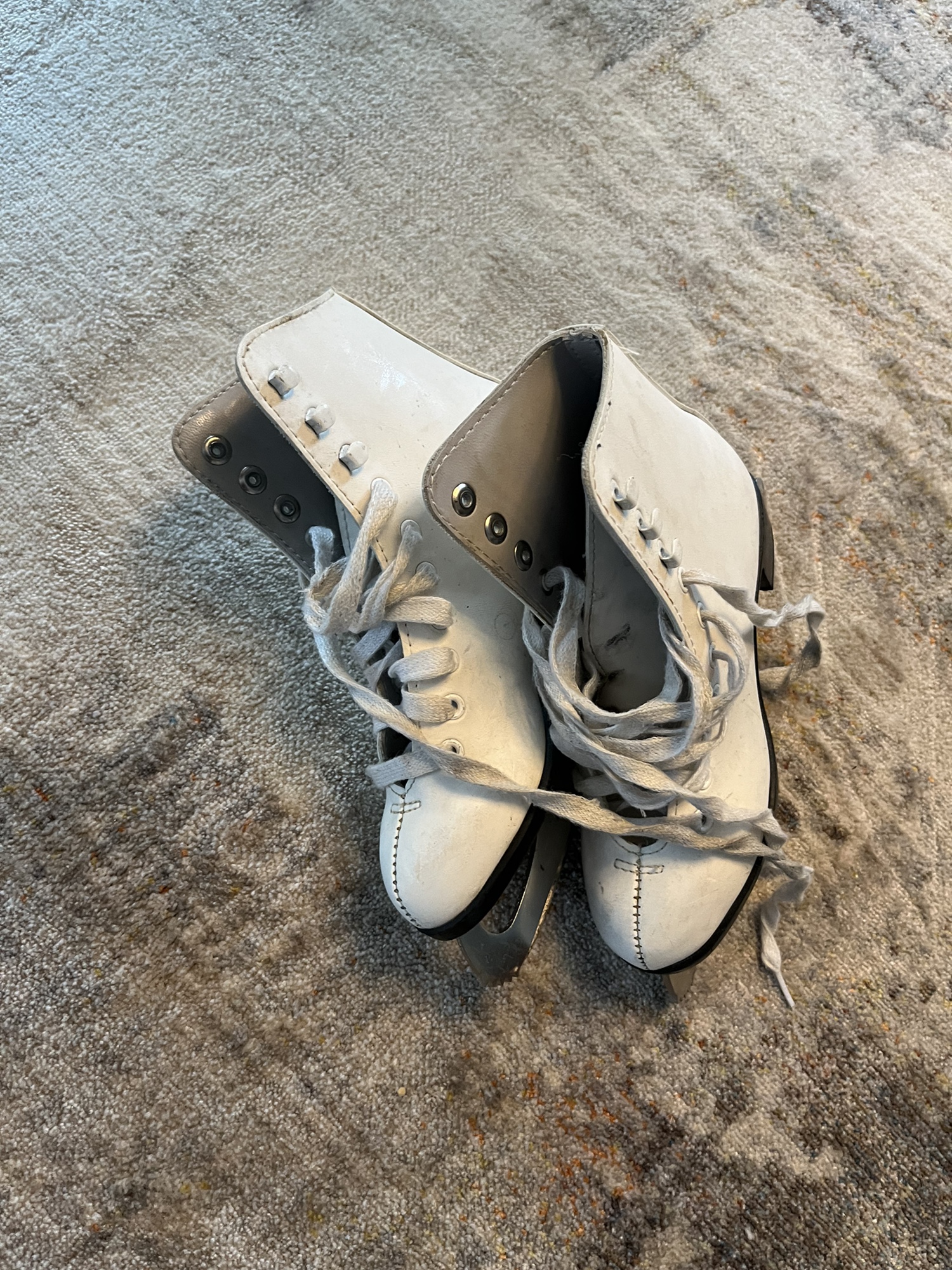 CCM competitor figure skates SidelineSwap