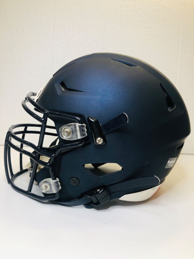 Youth Medium Matte Riddell Speedflex Football Helmet in Immaculate