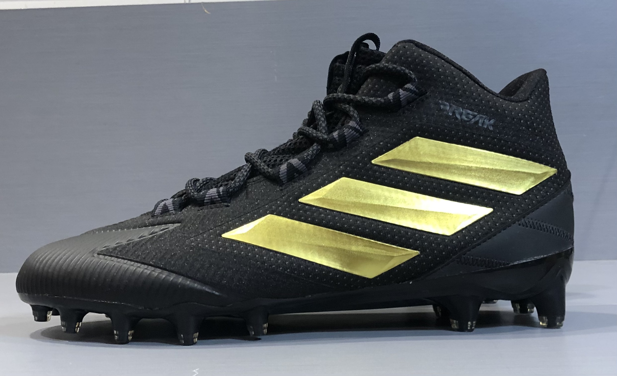 Adidas Freak Carbon Mid Football Cleats Black Gold F97425 Men's size 10