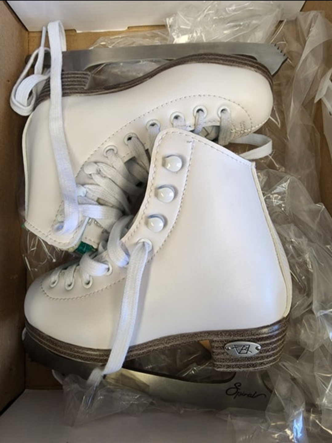 New Riedell Figure Skates SidelineSwap