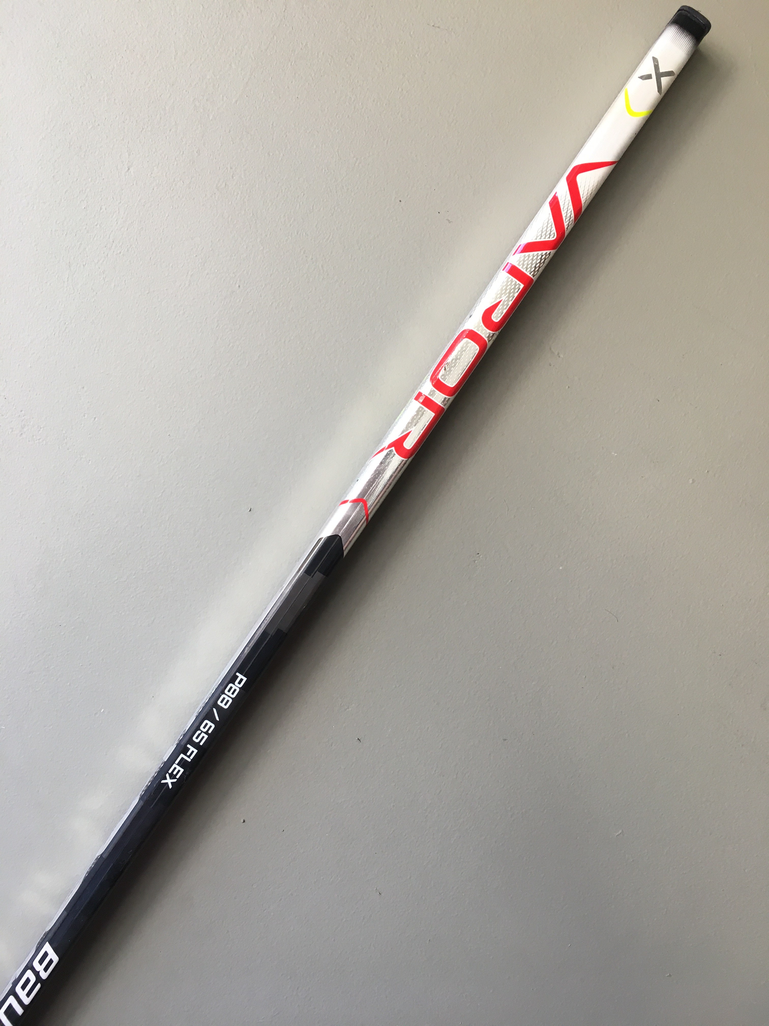 Bauer Vapor Hyperlite Hockey Stick P88 Used Left Hand SidelineSwap