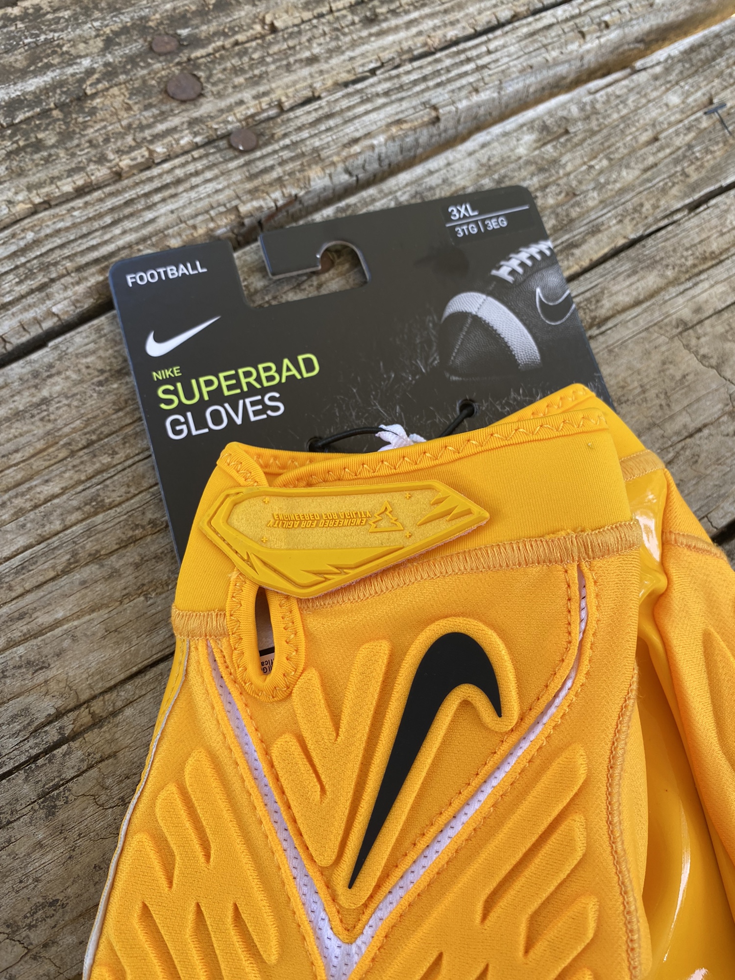 Nike Superbad 6.0 Football Gloves Yellow Size 3XL SidelineSwap