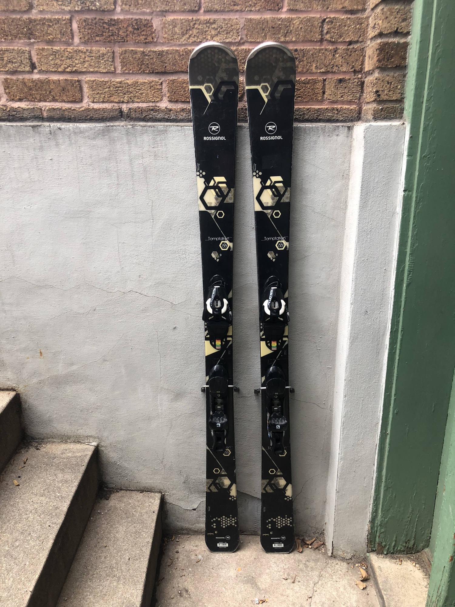 Rossignol Temptation 88 164cm with Adjustable Salomon Z10 Bindings