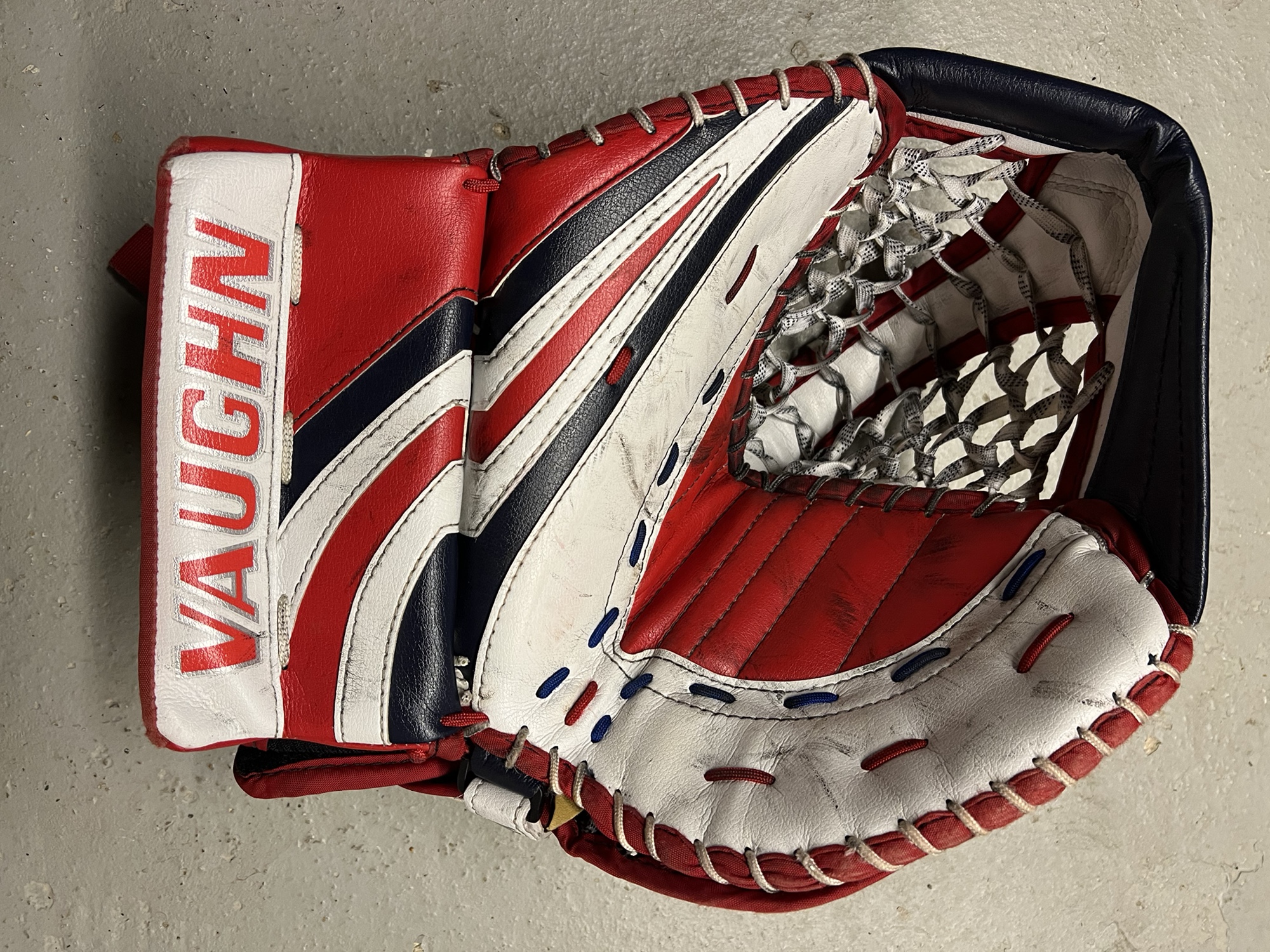 Vaughn SLR Pro Carbon Glove SidelineSwap