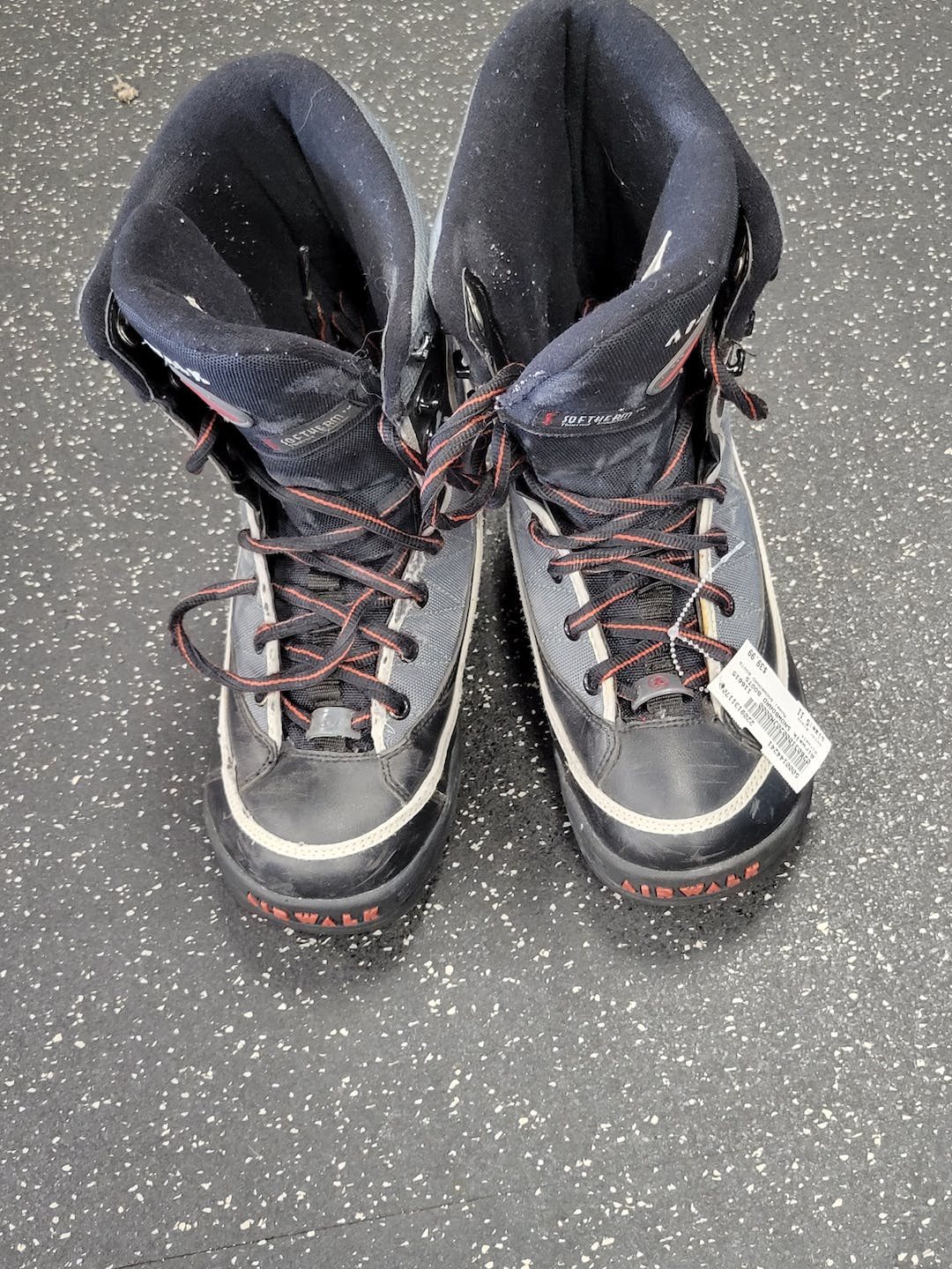 Used Airwalk Snowboard Boots Senior 11 Men's Snowboard Boots SidelineSwap