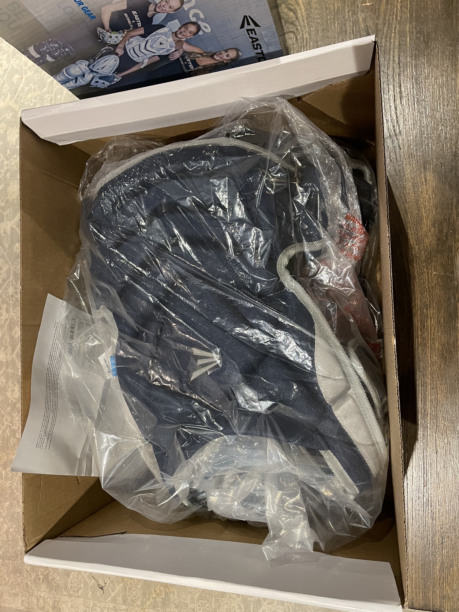 Easton Jen Schro Catchers Set Youth, new SidelineSwap