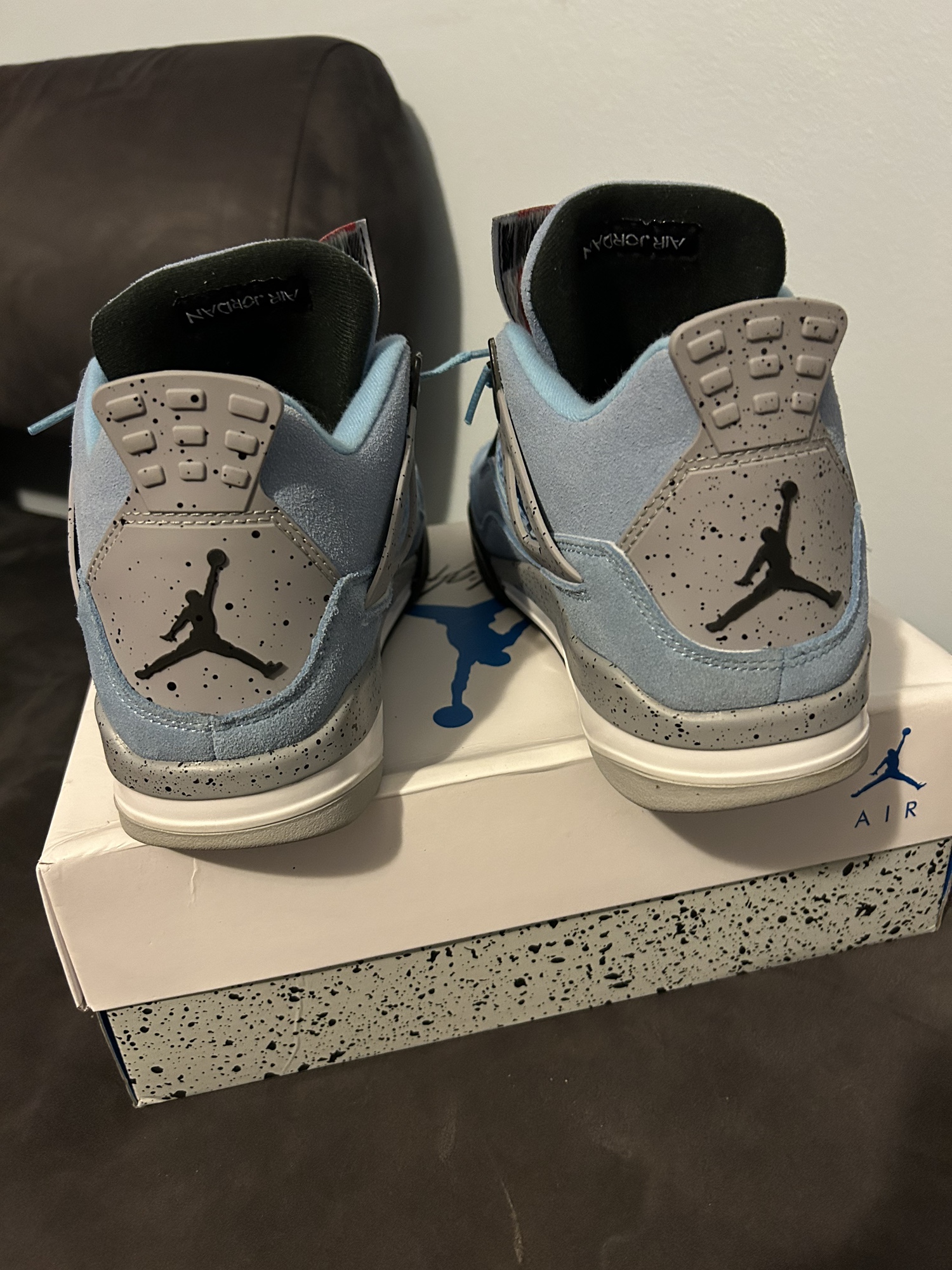 Carolina Blue 4s SidelineSwap