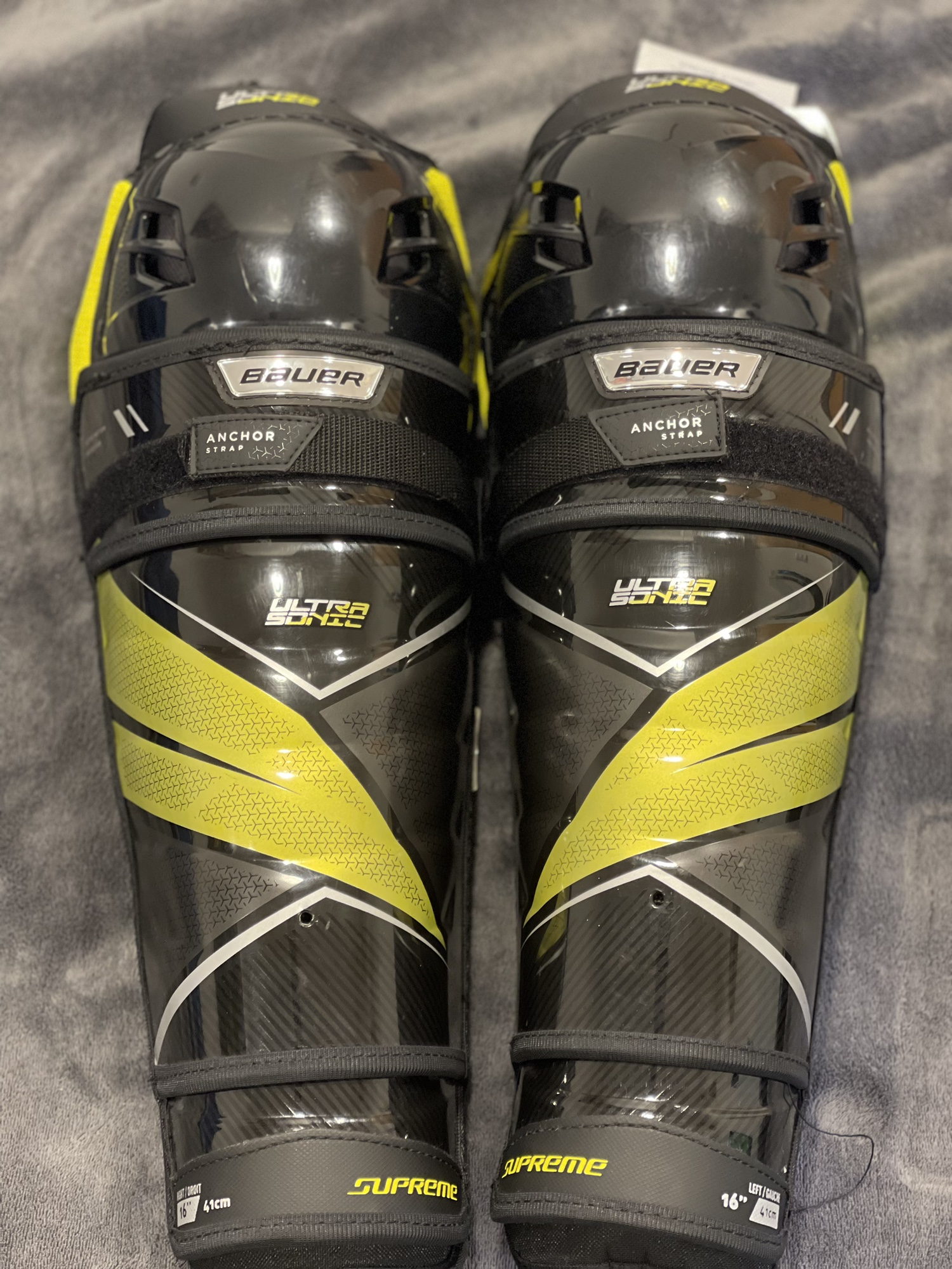 New Bauer Supreme ultrasonic Shin Pads SidelineSwap