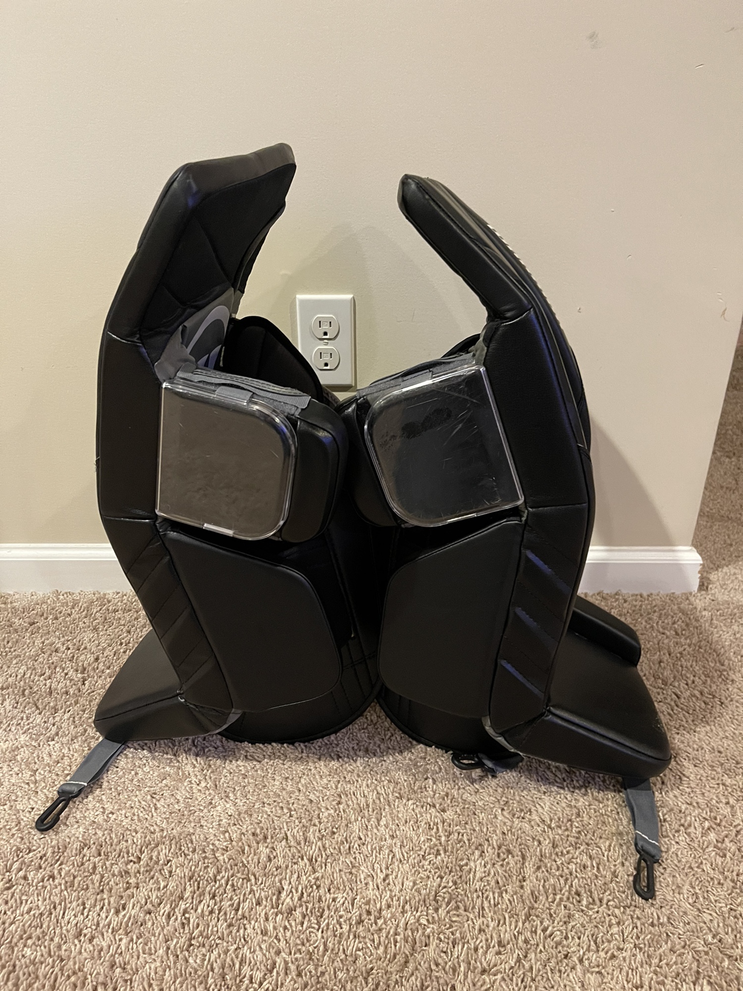 26" Warrior RG6 Goalie Leg Pads SidelineSwap