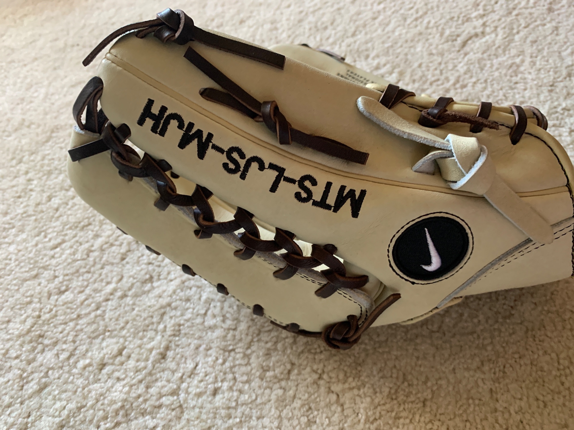Nike Pro Gold 1201 Infield Glove SidelineSwap