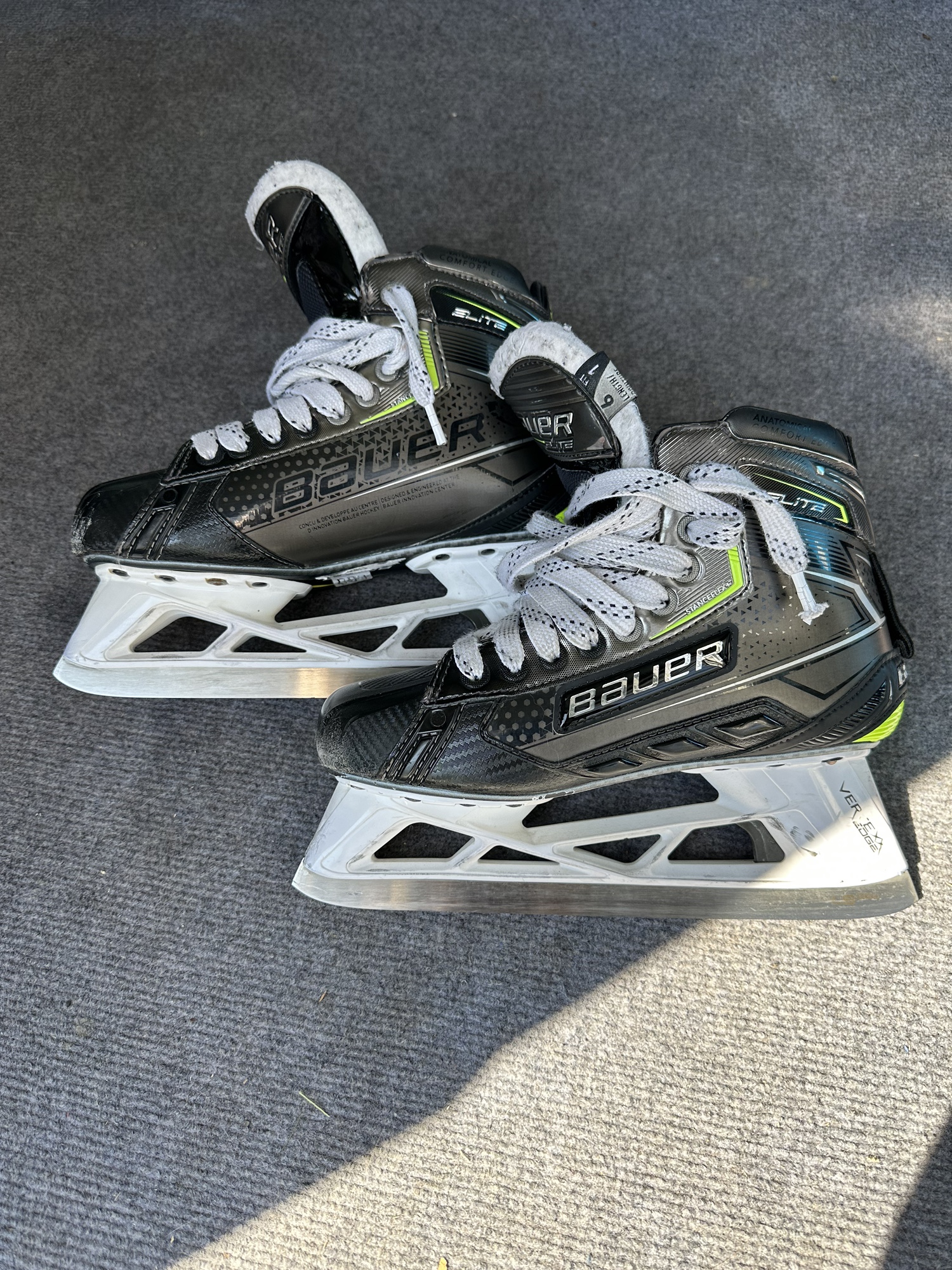 Bauer Elite Hockey Goalie Skates SidelineSwap