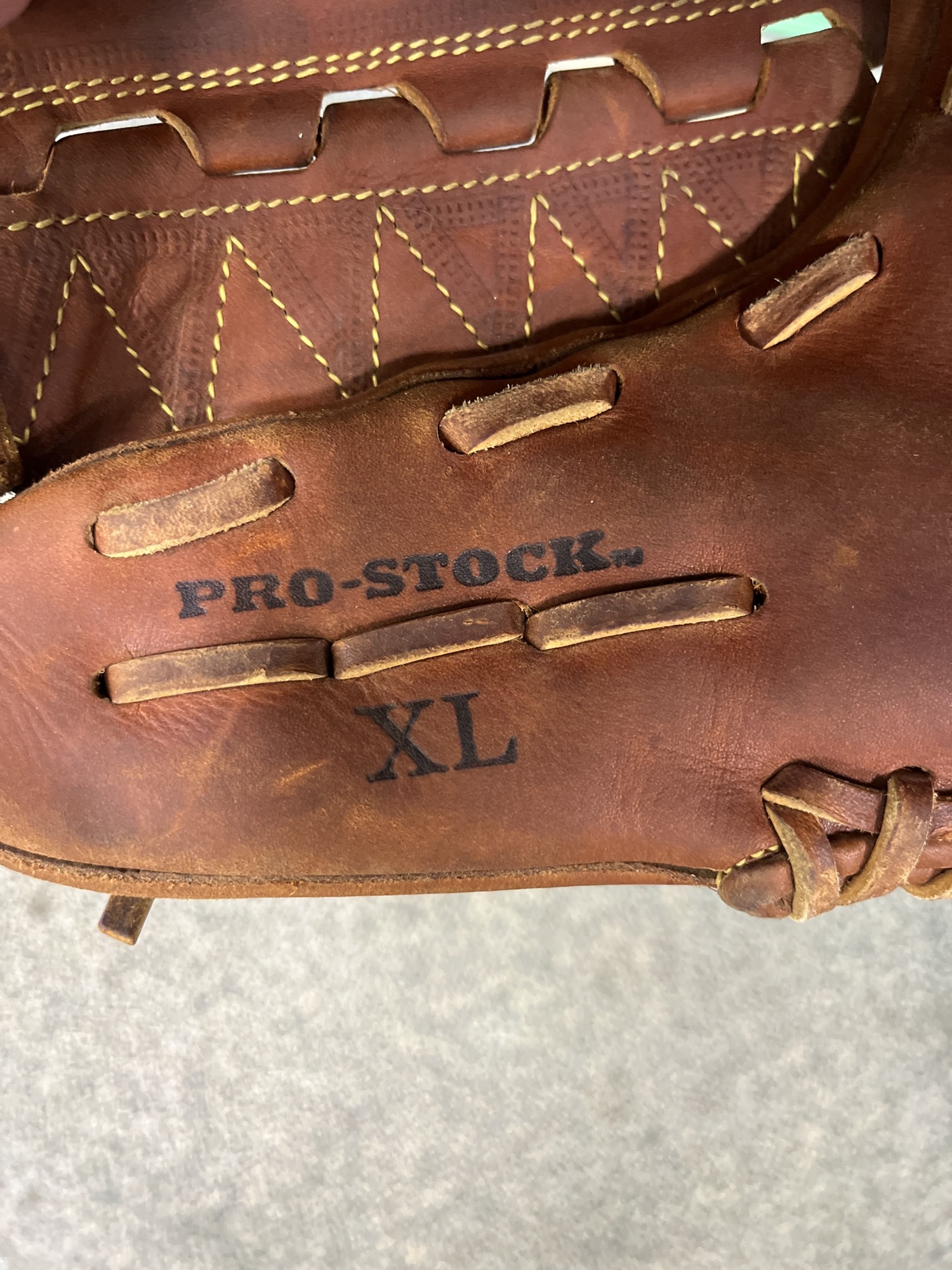 Tan Used Wilson A2000 Right Hand Throw Outfield Baseball Glove 12.75" SidelineSwap