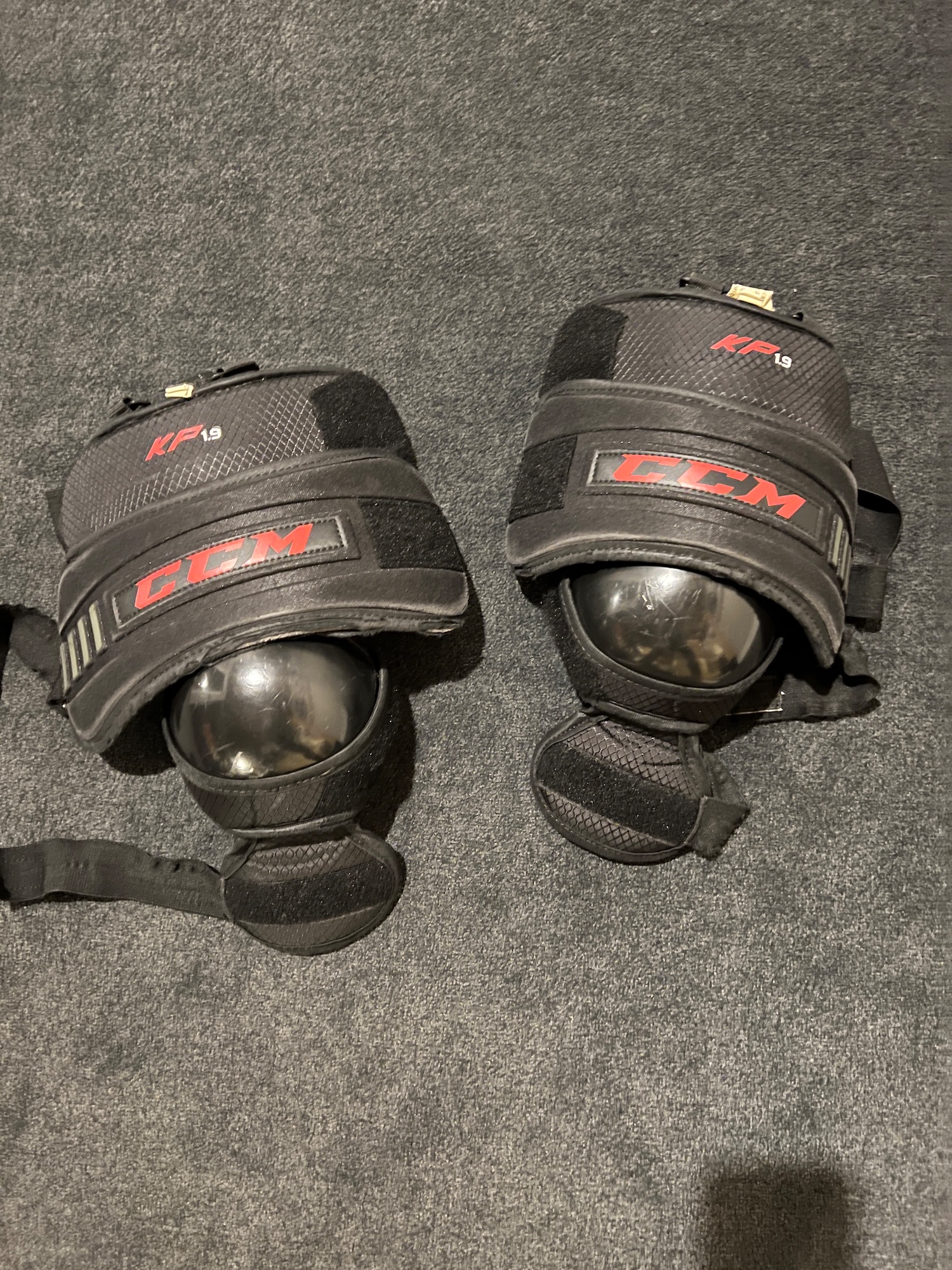 hockey knee pads SidelineSwap