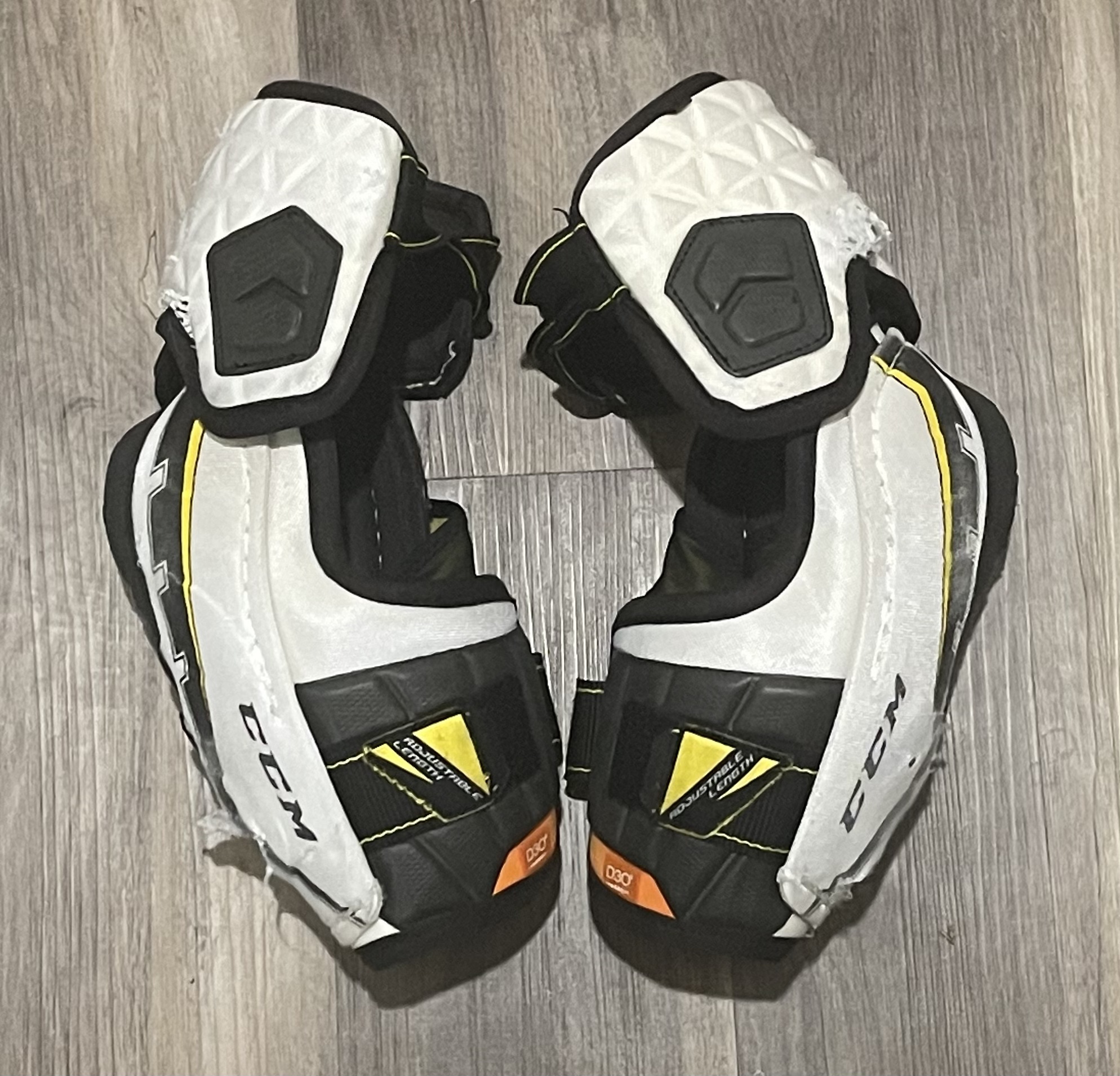 Medium CCM Pro Stock Ultra Tacks Elbow Pads SidelineSwap