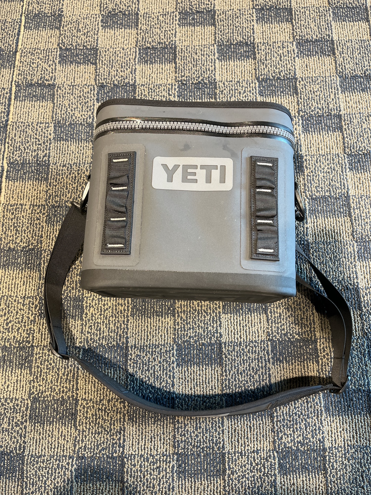 Used Yeti Cooler SidelineSwap