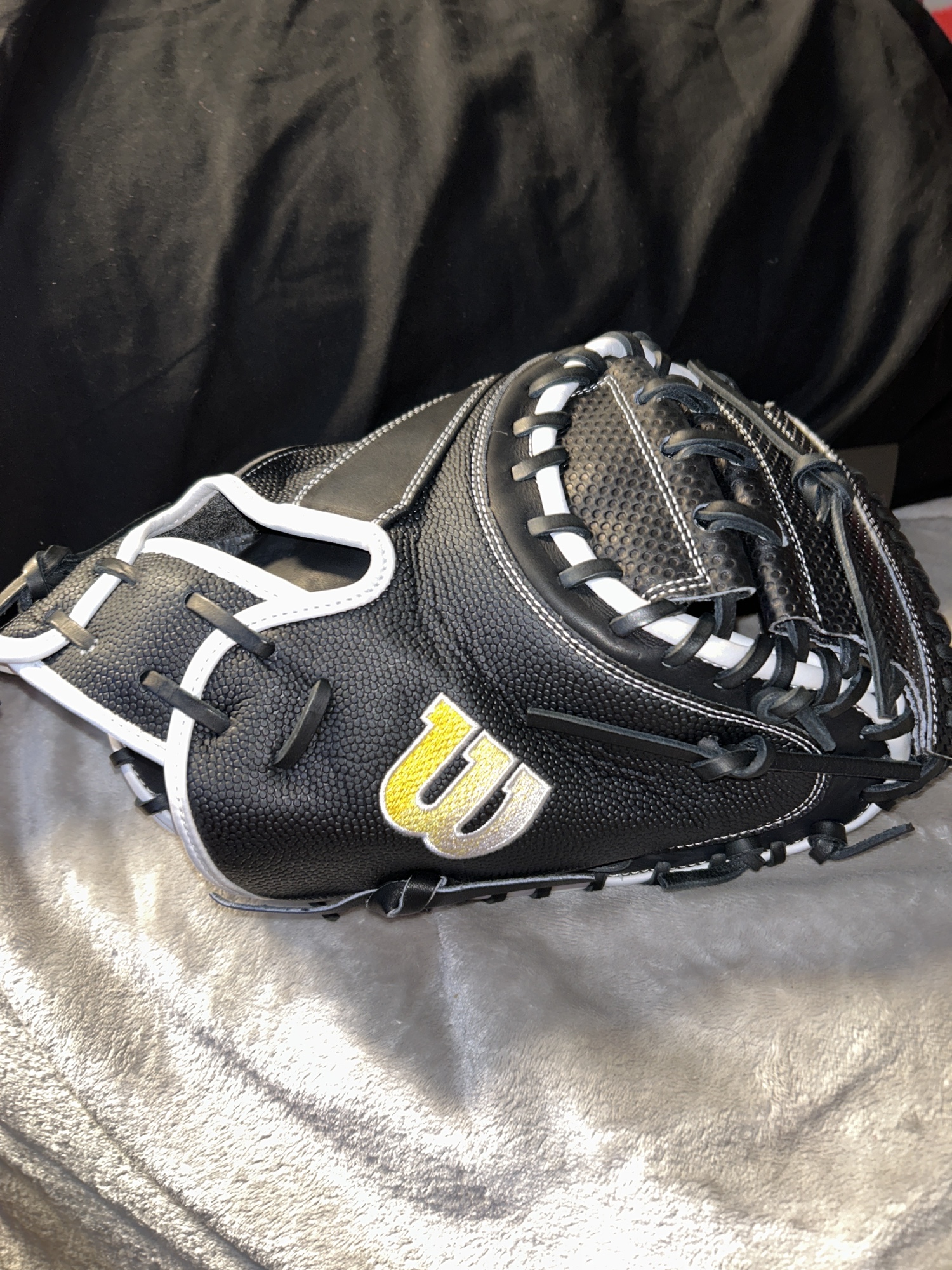 2023 Catcher's 33.5" A2000 SCM1DSS Baseball Glove SidelineSwap