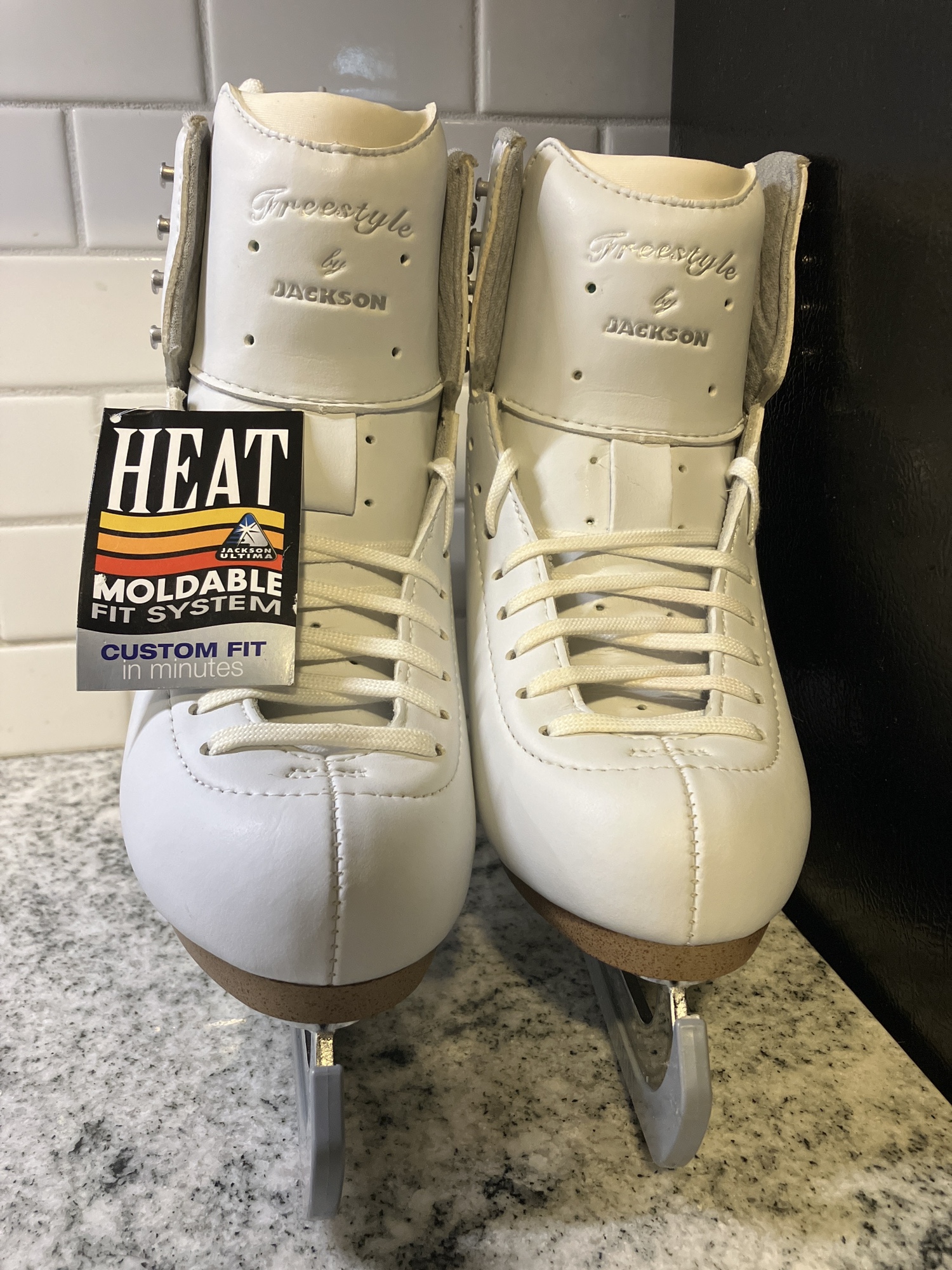 New Jackson Ultima Size 5 Figure Skates SidelineSwap