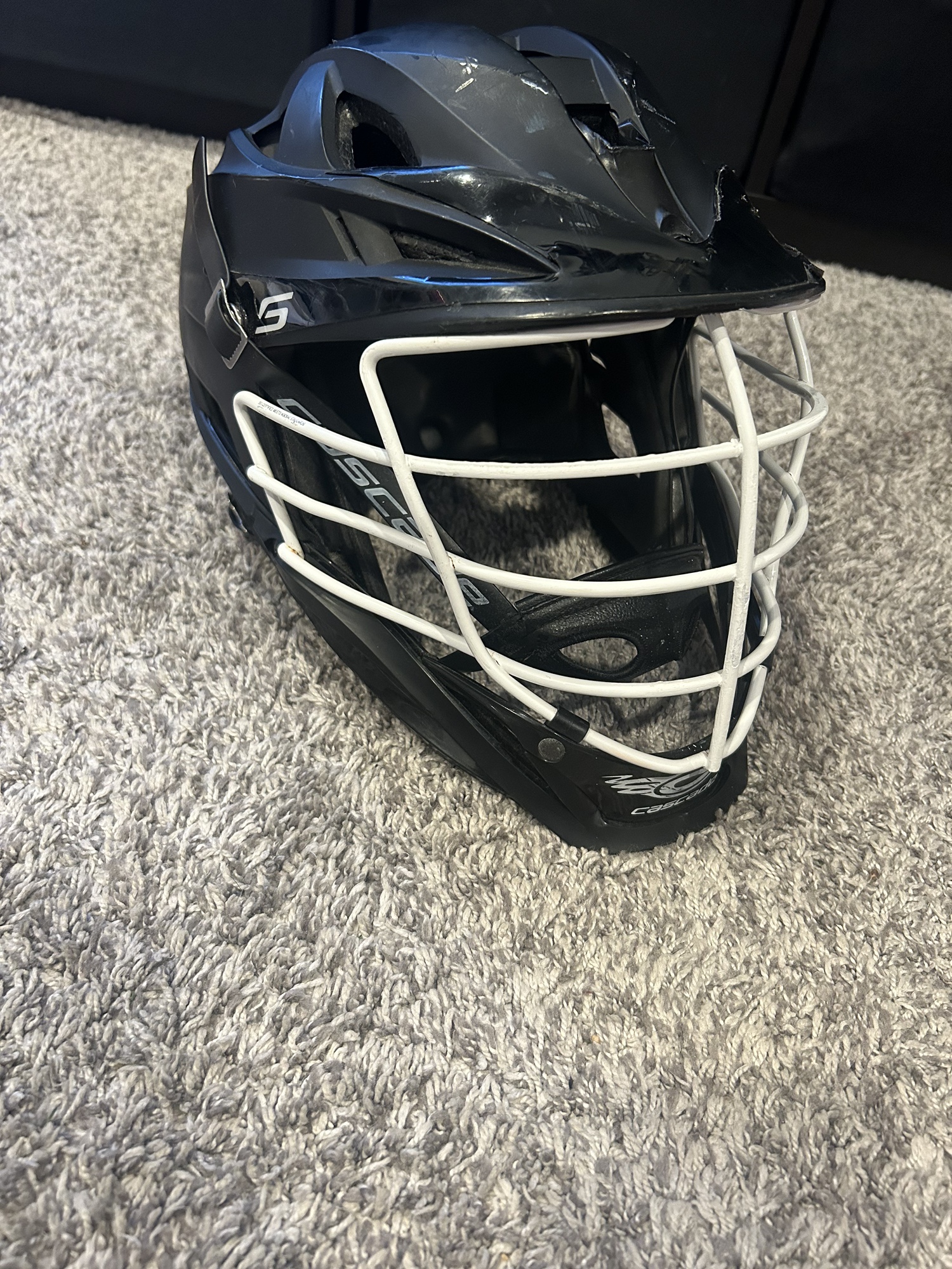 Cascade S matte black lacrosse helmet SidelineSwap