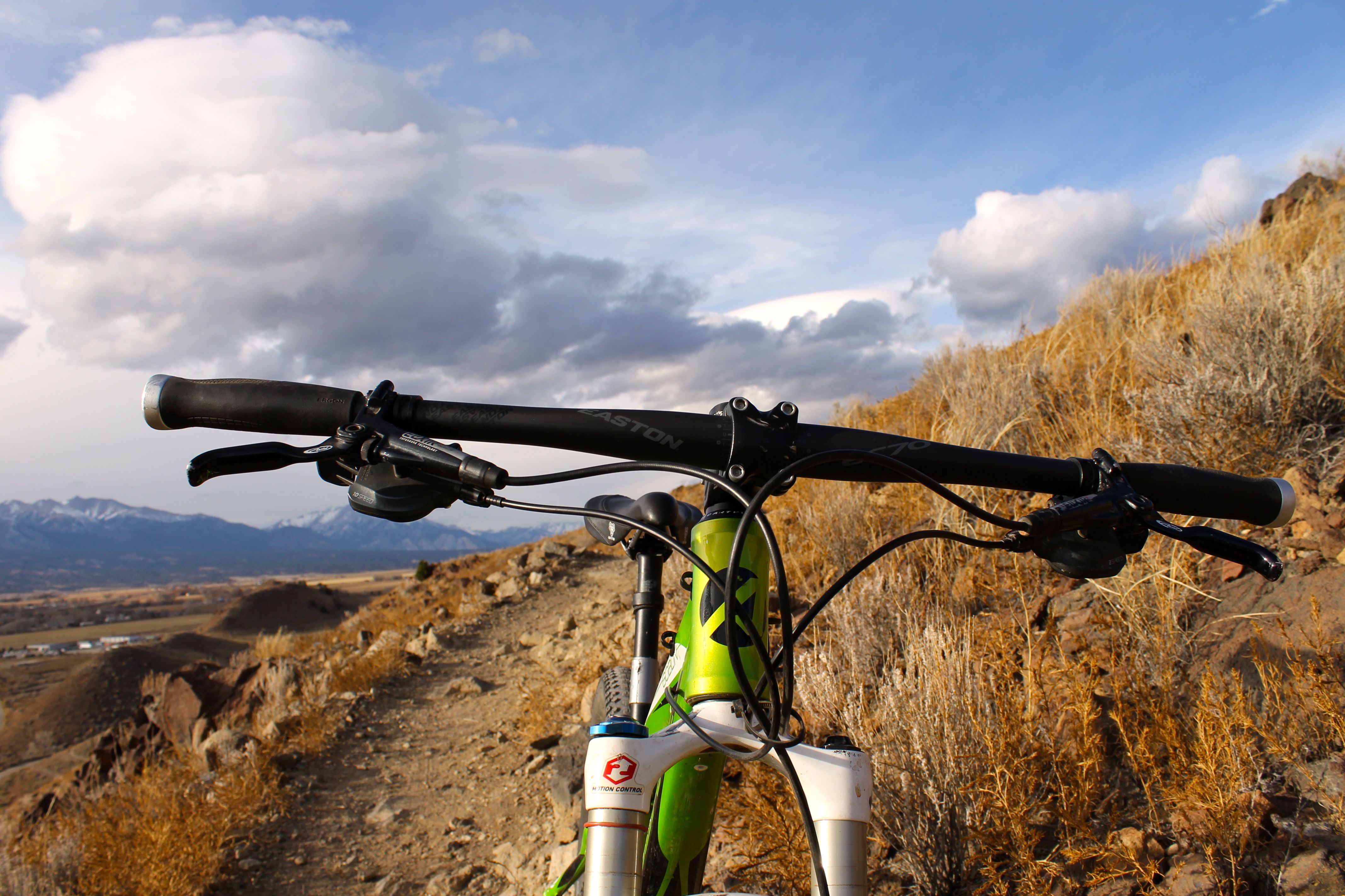 Review Easton EC70 Wide Carbon Flat Bar Singletracks Mountain Bike News