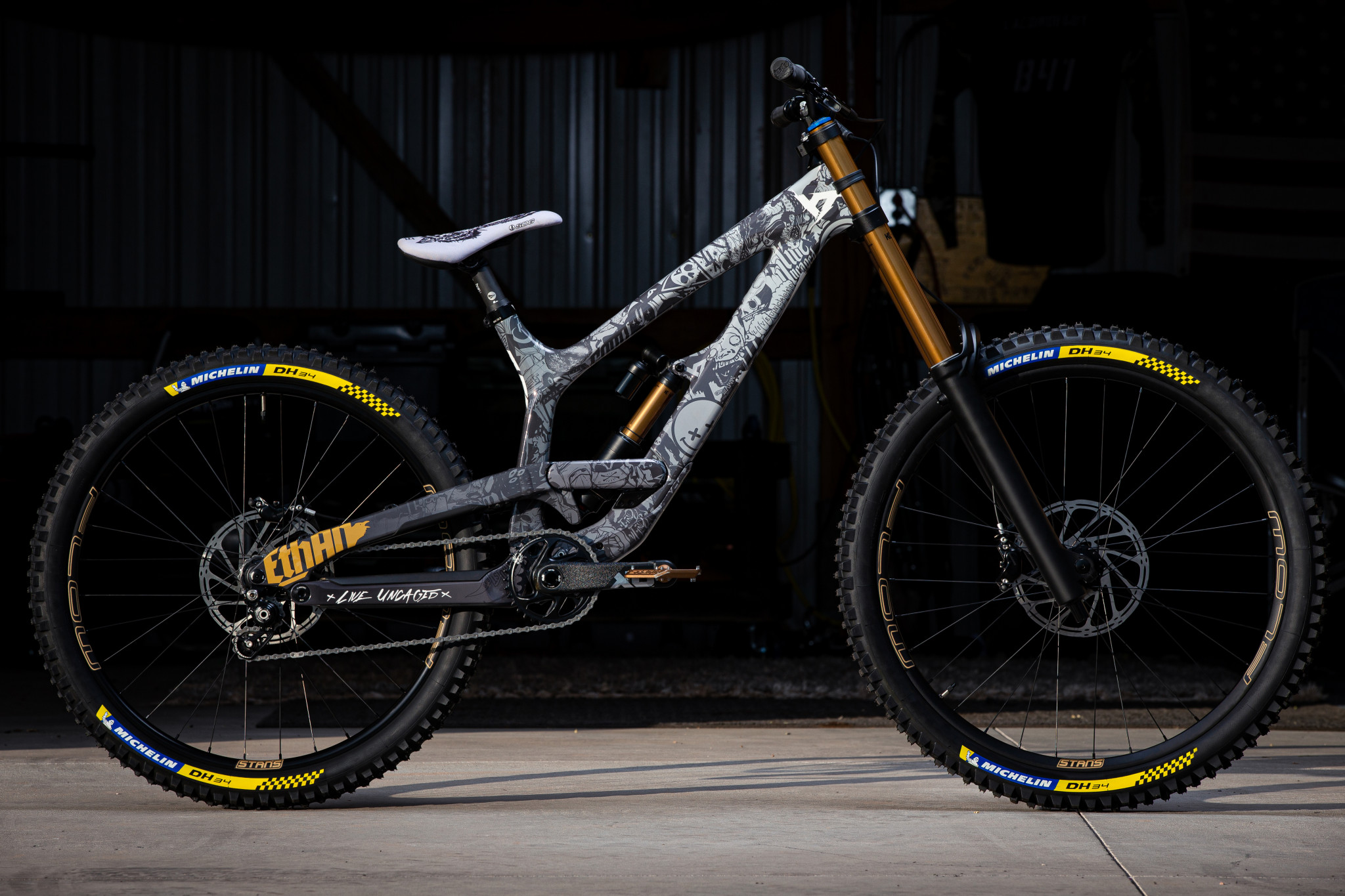 Ethan Nell's Custom Wrapped, 27.5/26" Mixed Wheel YT Tues for Rampage