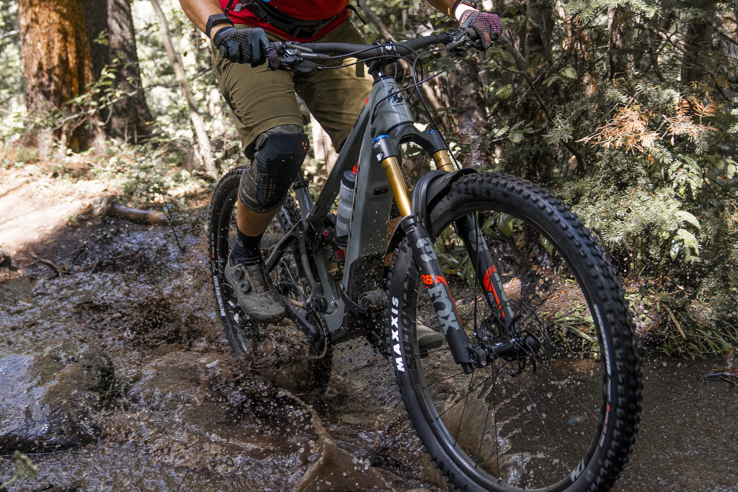 Pivot Shuttle SL Review Proves Ebikes are Getting Better and Better