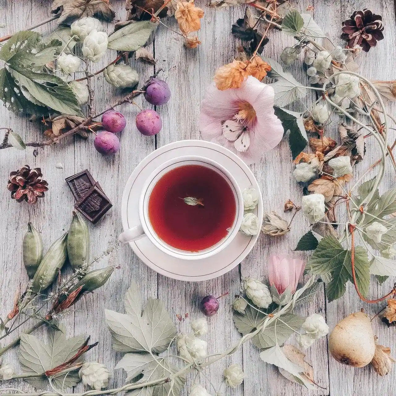 Tea After Dinner; Try These Herbal Teas To Soothe Your Post Dinner Cravings