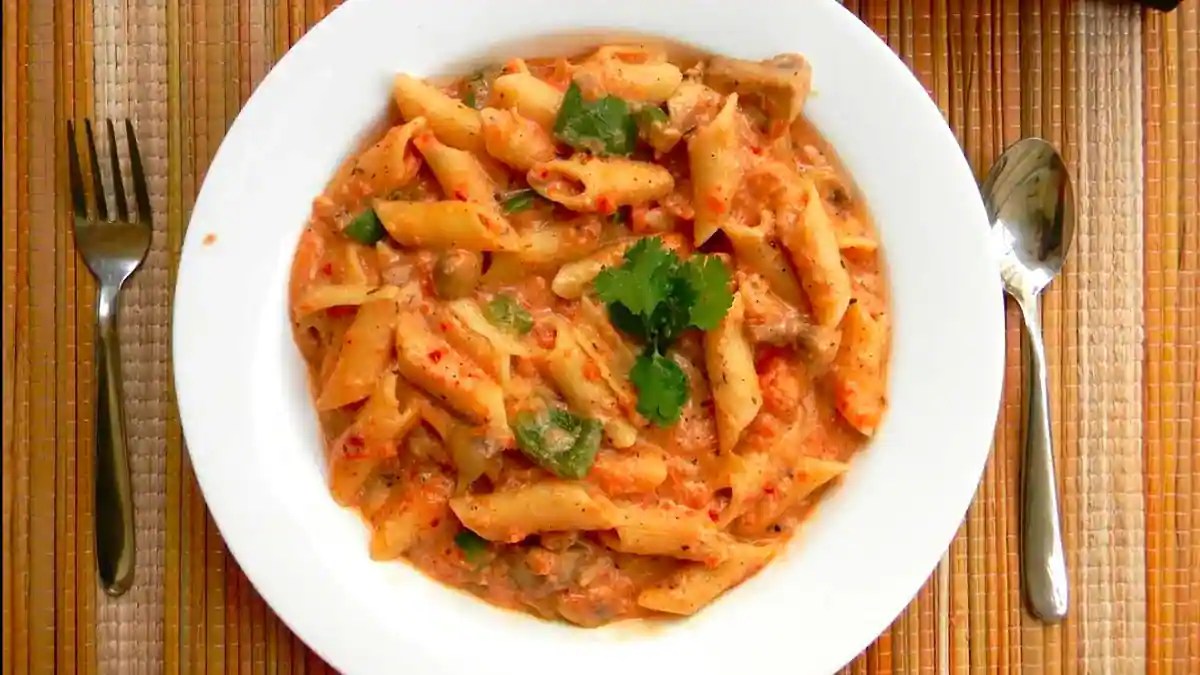 How To Make DesiStyle Mixed Sauce Pasta