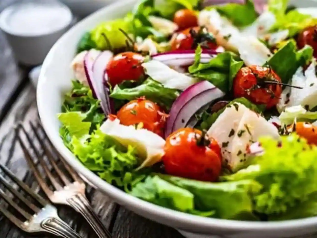 Essential Tips To Prevent Your Salad From Turning Soggy
