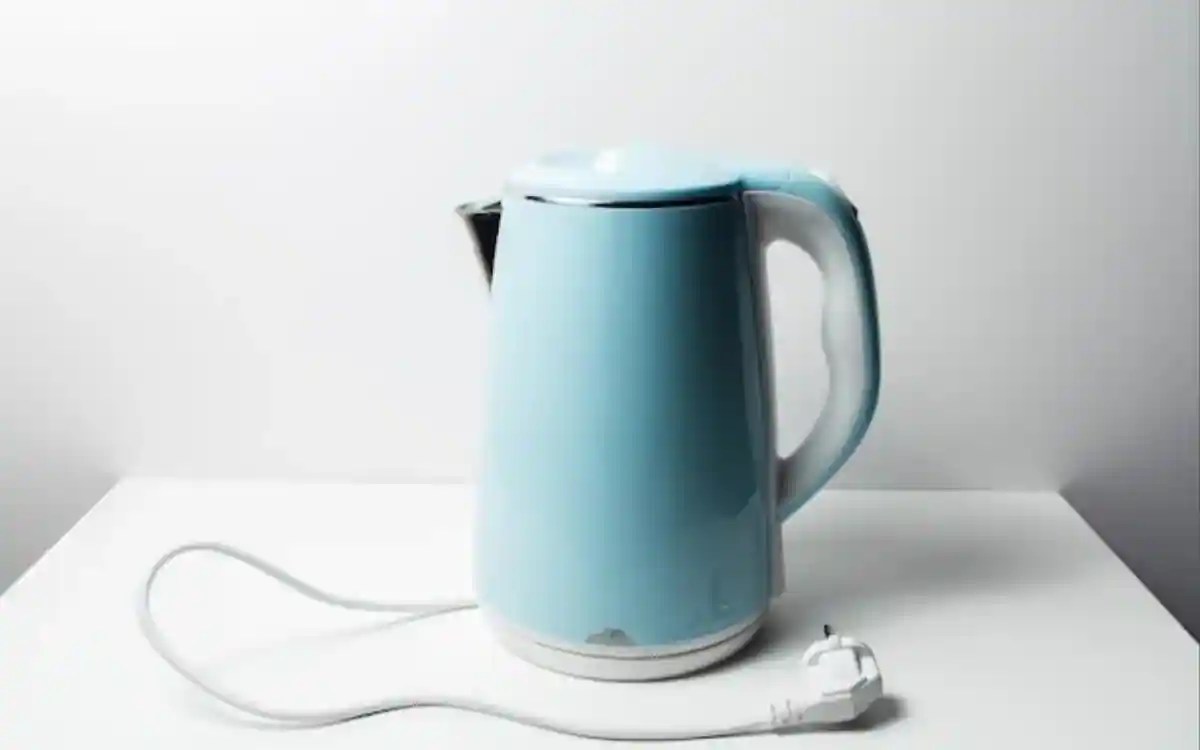 Top 5 Electric Travel Kettles For OntheGo Convenience