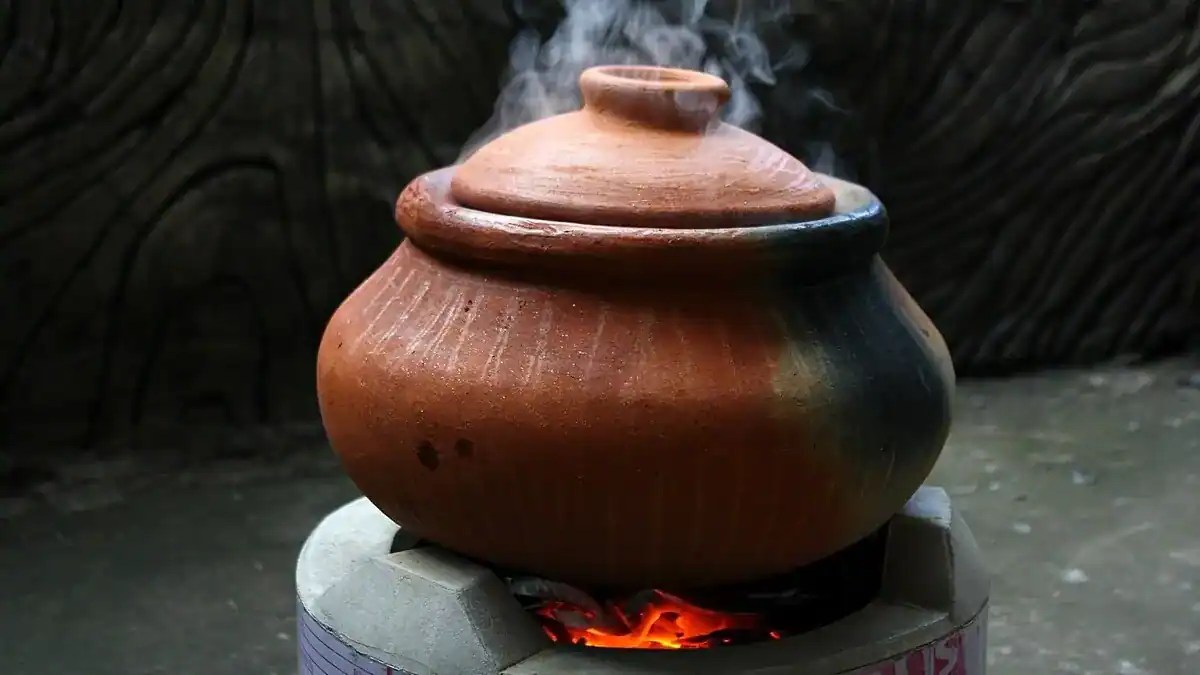 Clay Pot Cooking, All About Traditions, Flavours And Health